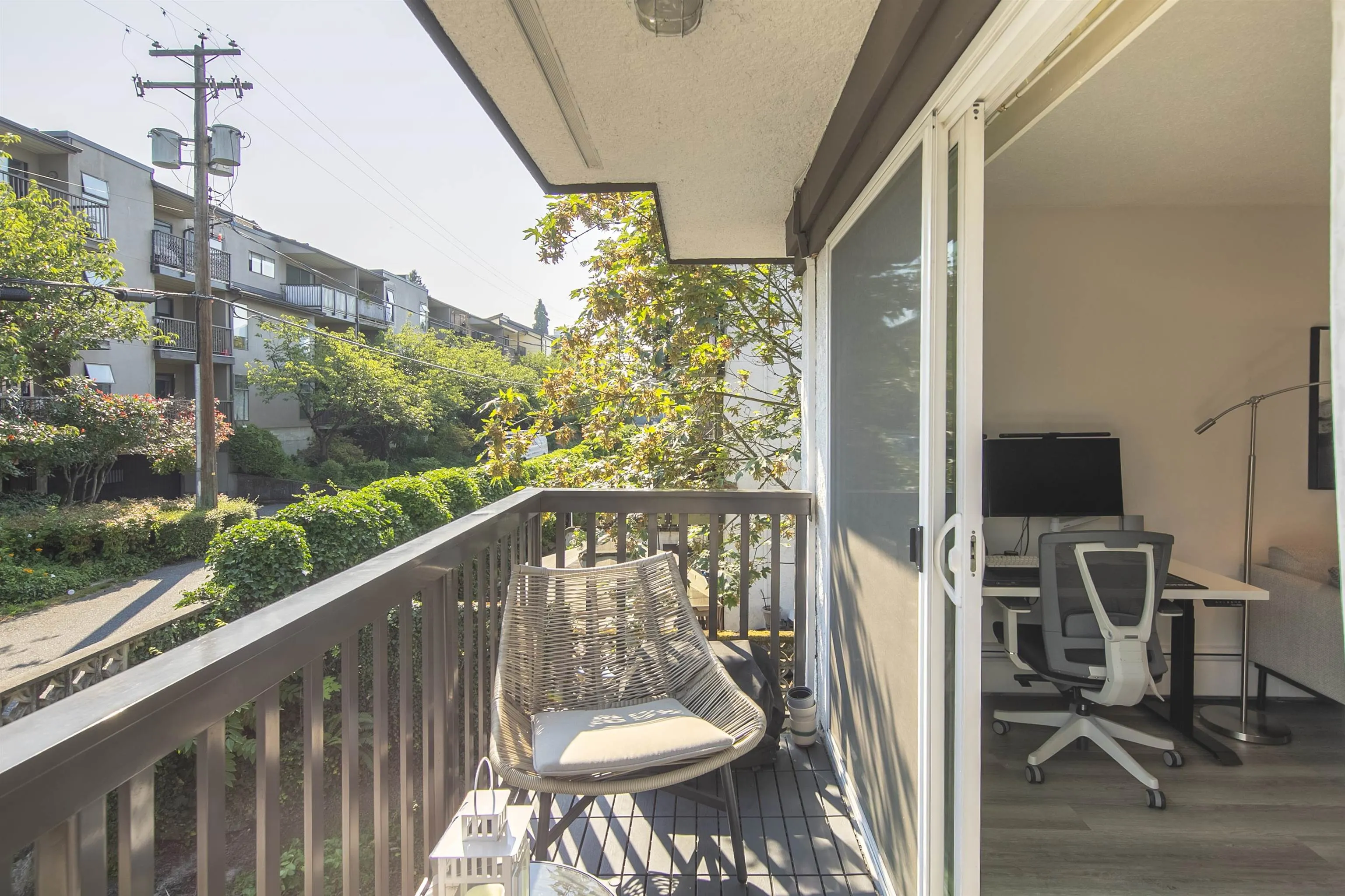 270 W 3rd Street #203