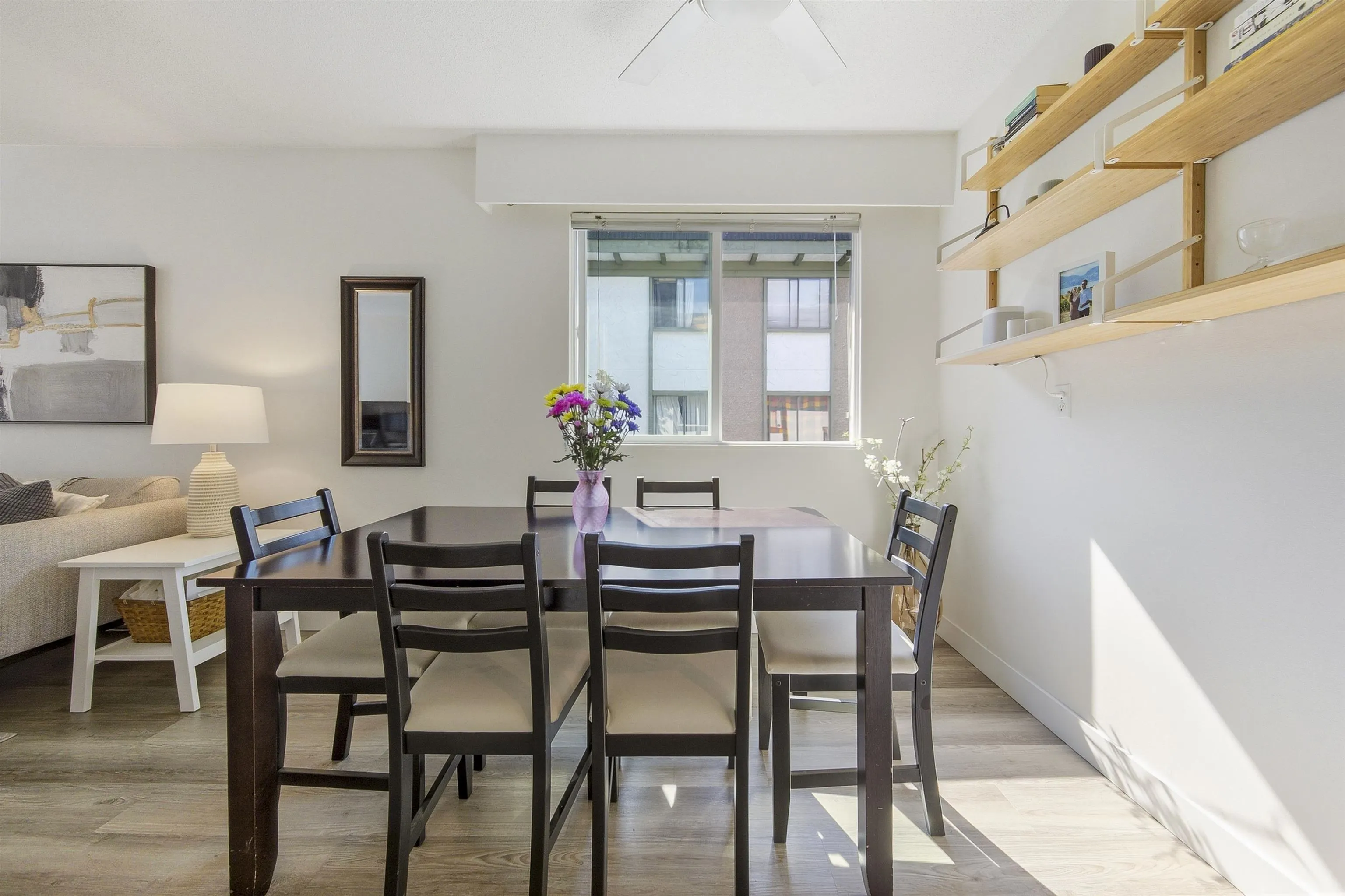 270 W 3rd Street #203