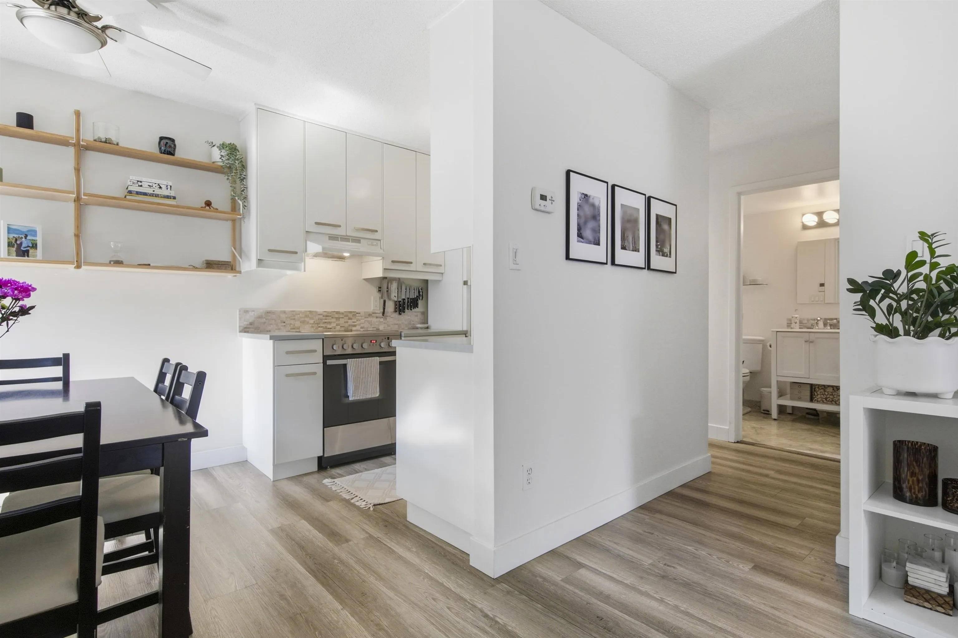 270 W 3rd Street #203