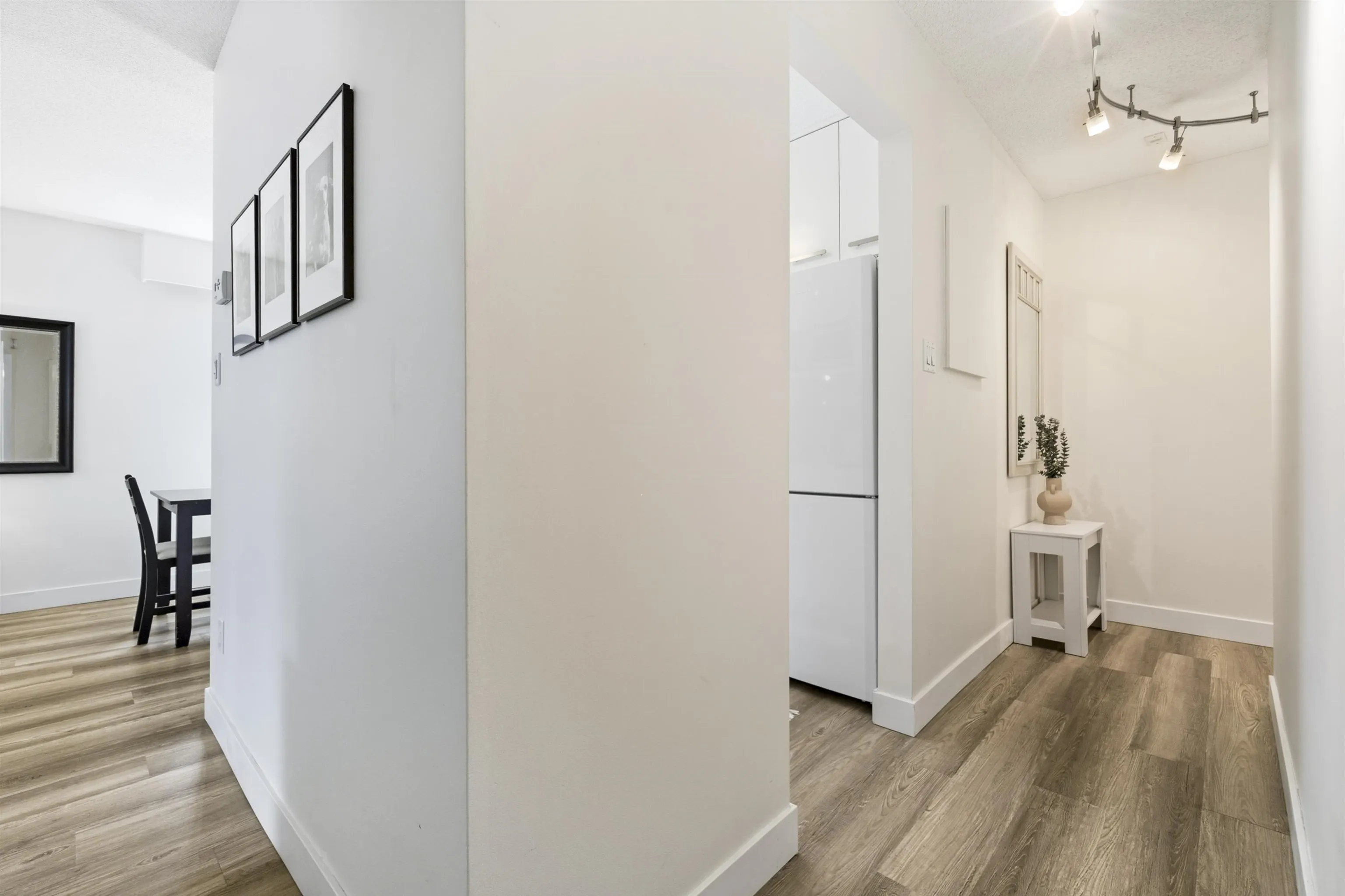 270 W 3rd Street #203