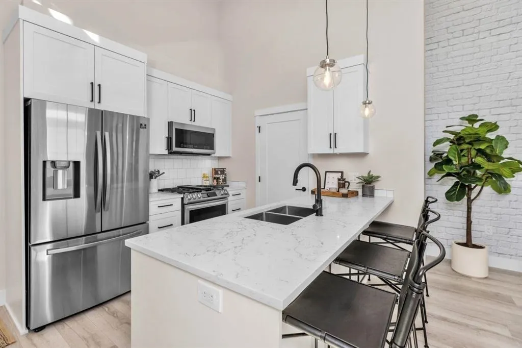 22633 Selkirk Avenue #510