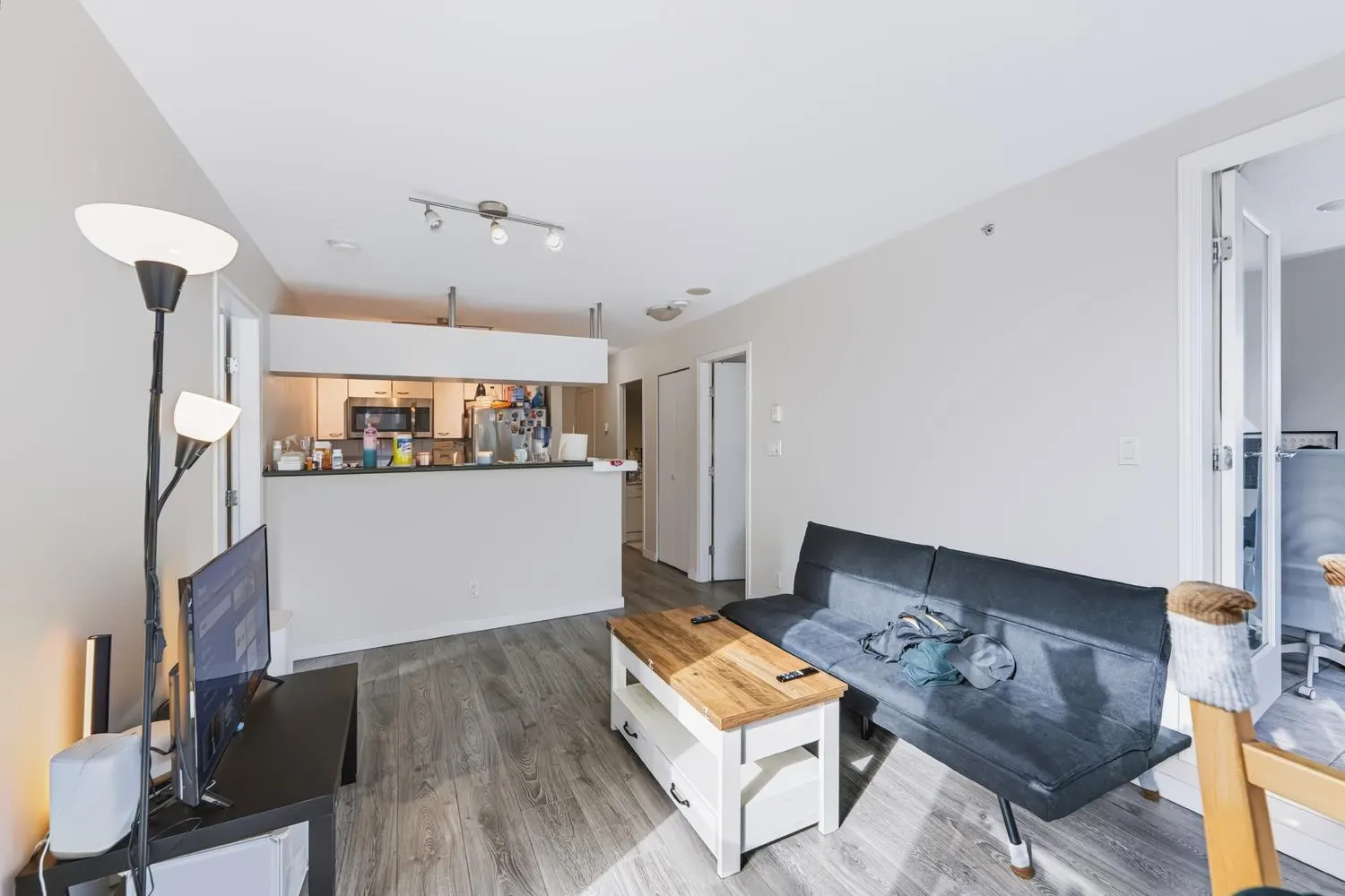 1367 Alberni Street #806