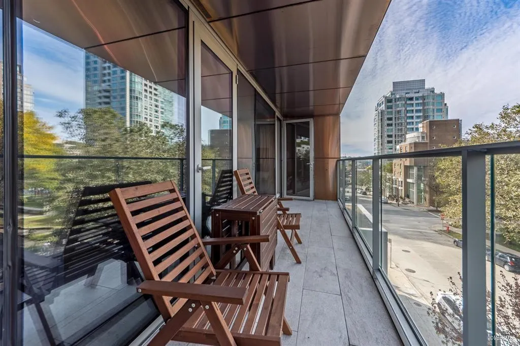 1480 Howe Street #502