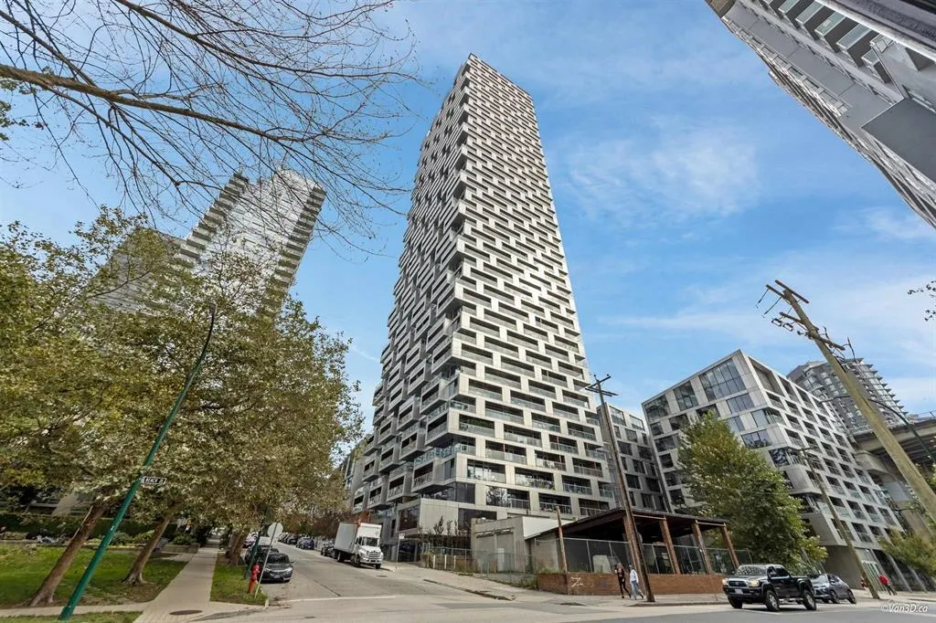 1480 Howe Street #502