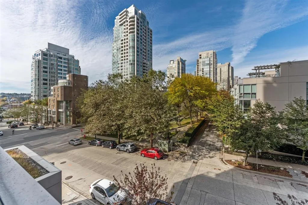 1480 Howe Street #502