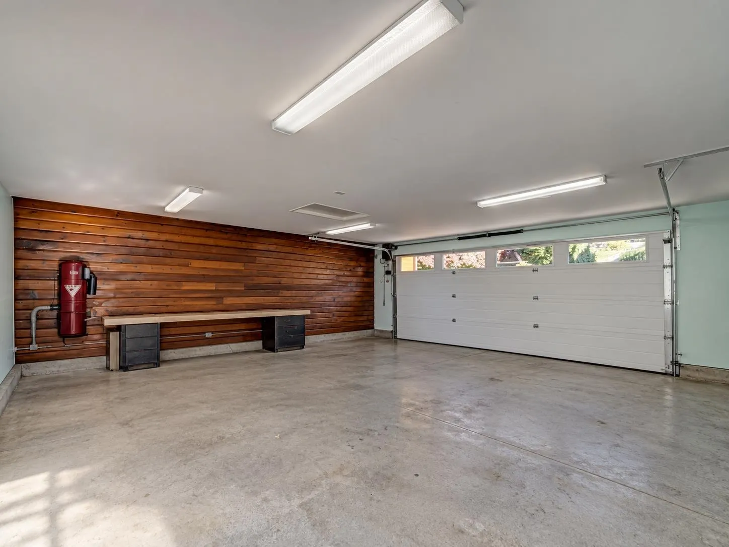 5229 Yacht Road