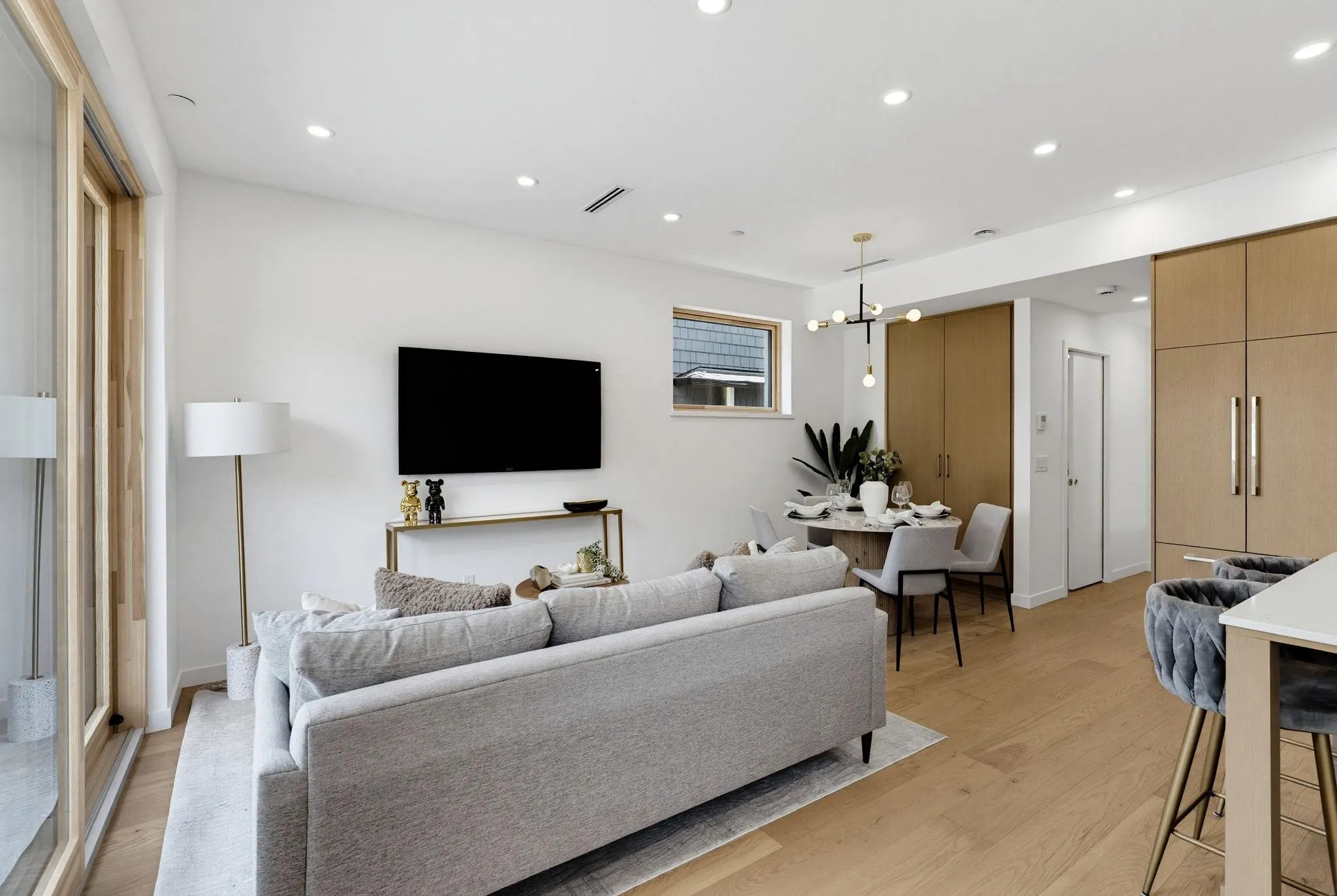 60 E 17th Avenue #1