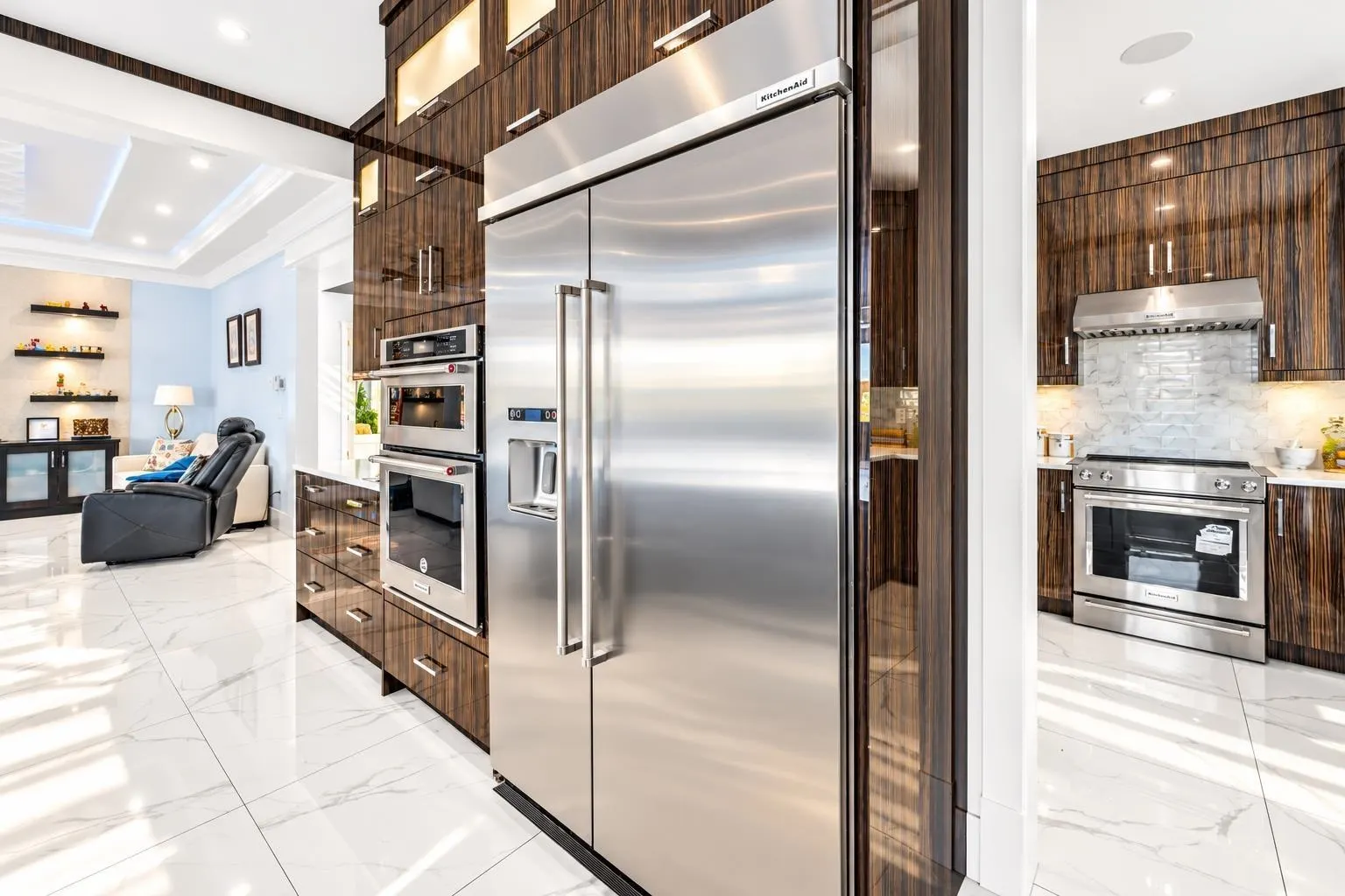 10211 No. 6 Road