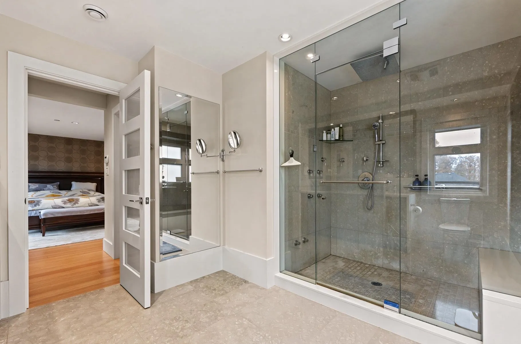 1420 W 54th Avenue