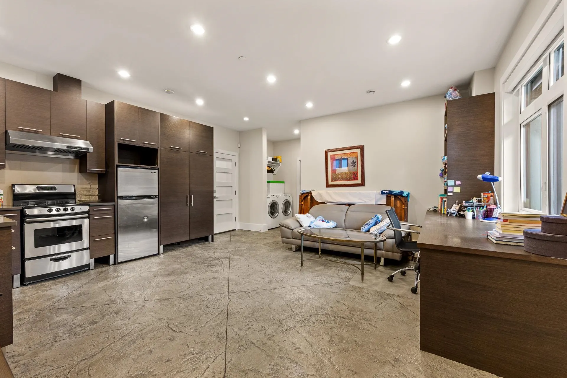1420 W 54th Avenue
