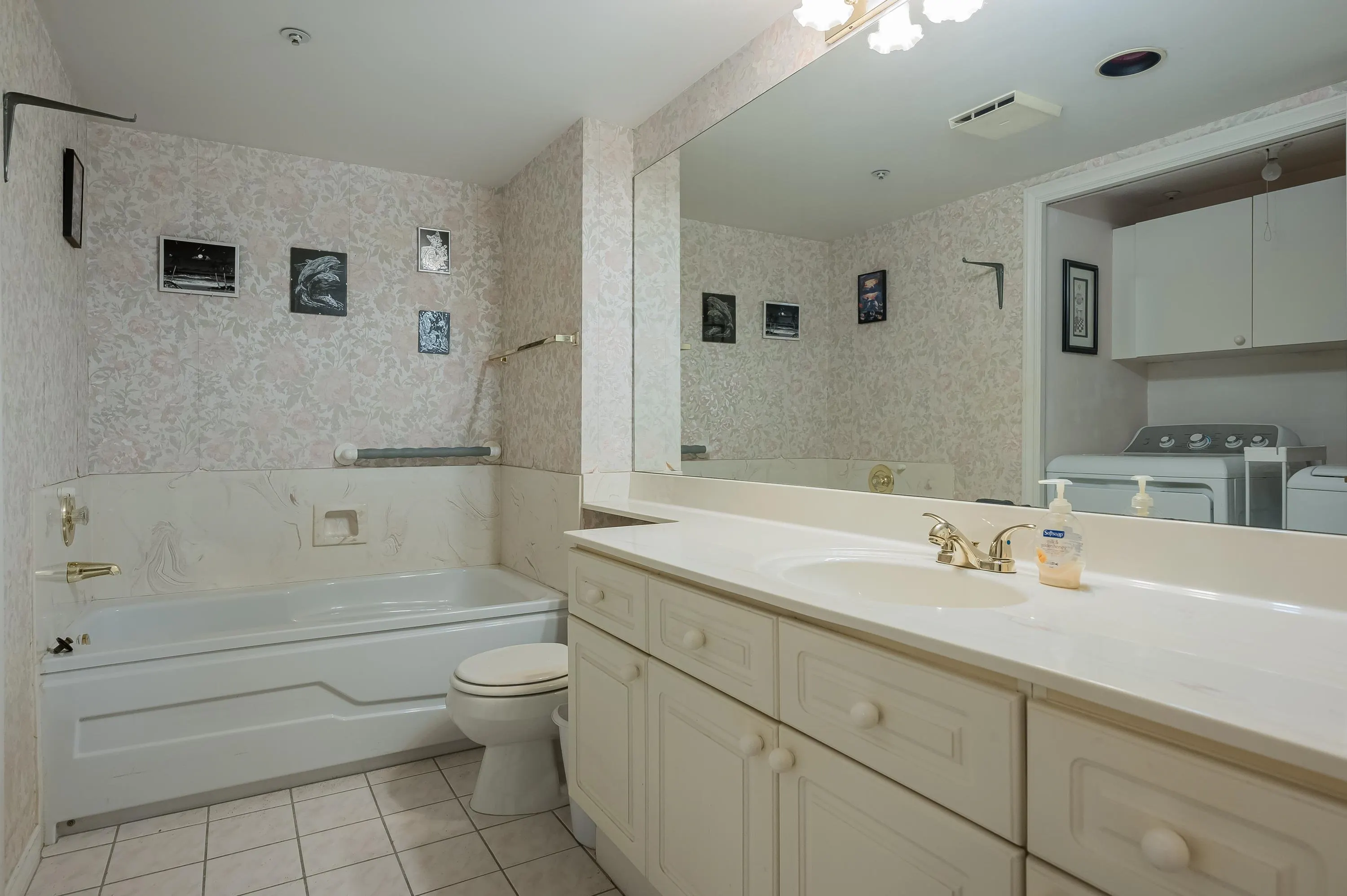 5776 200 Street #103