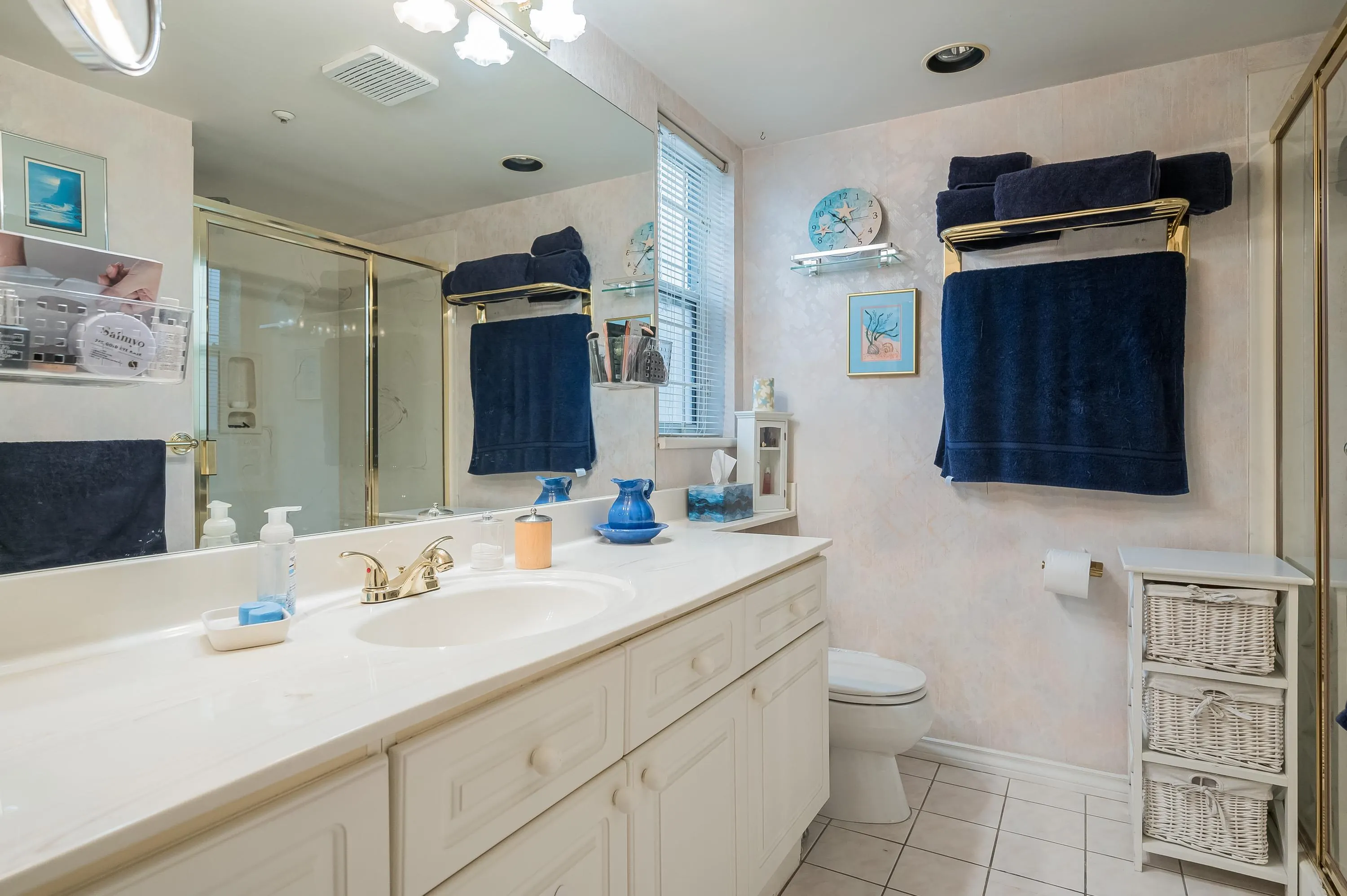 5776 200 Street #103