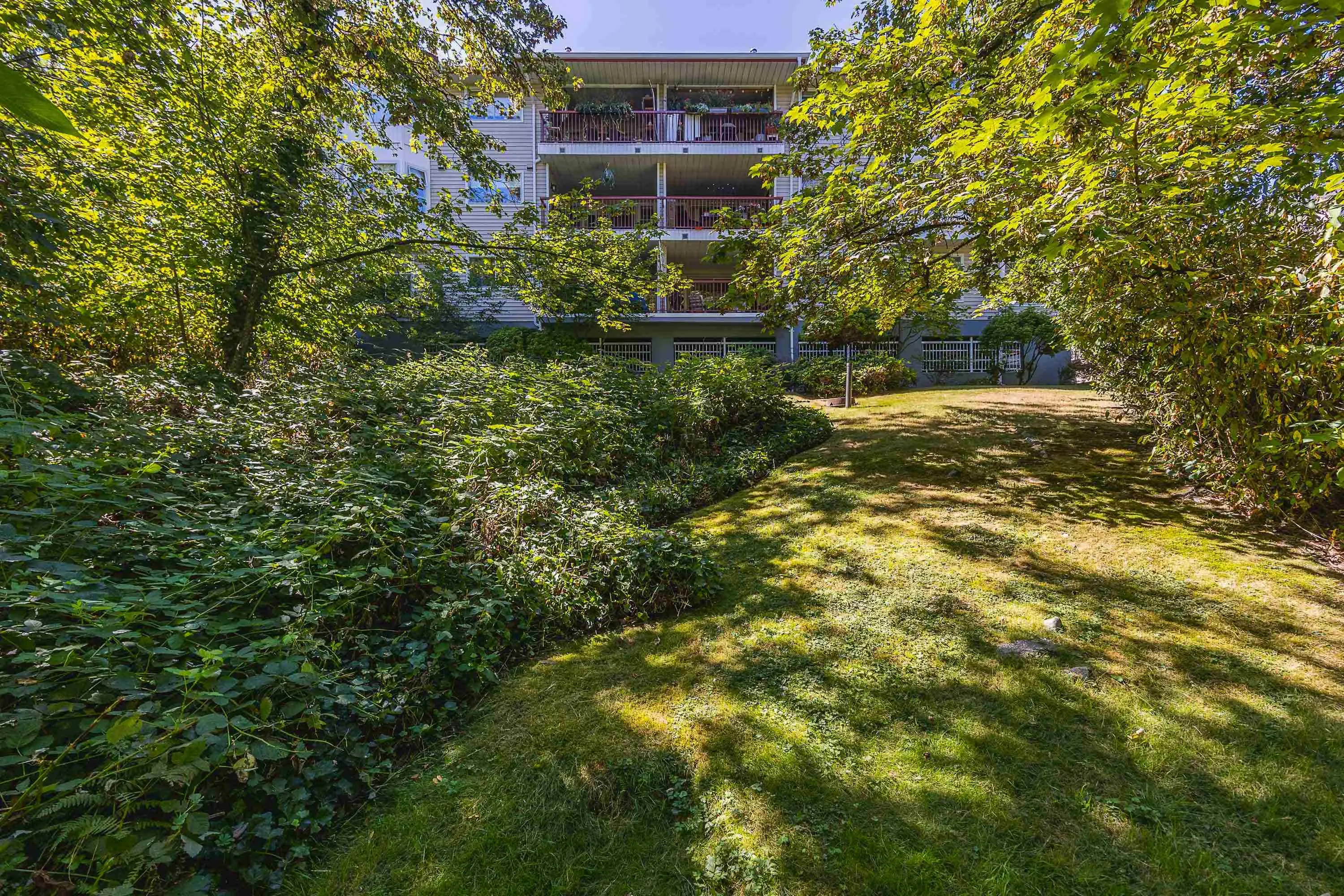 5776 200 Street #103