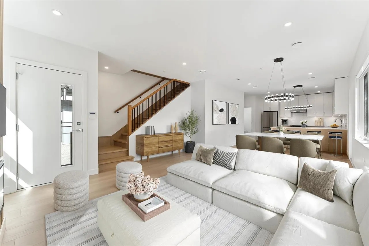 842 St. Denis Avenue
