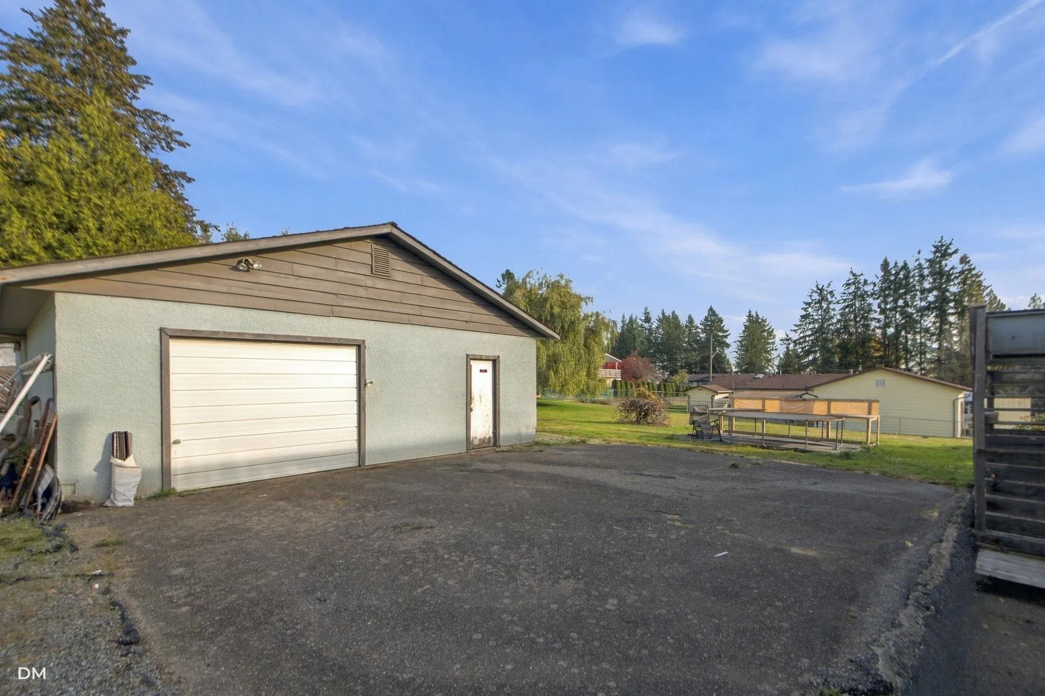 2548 Sunvalley Crescent