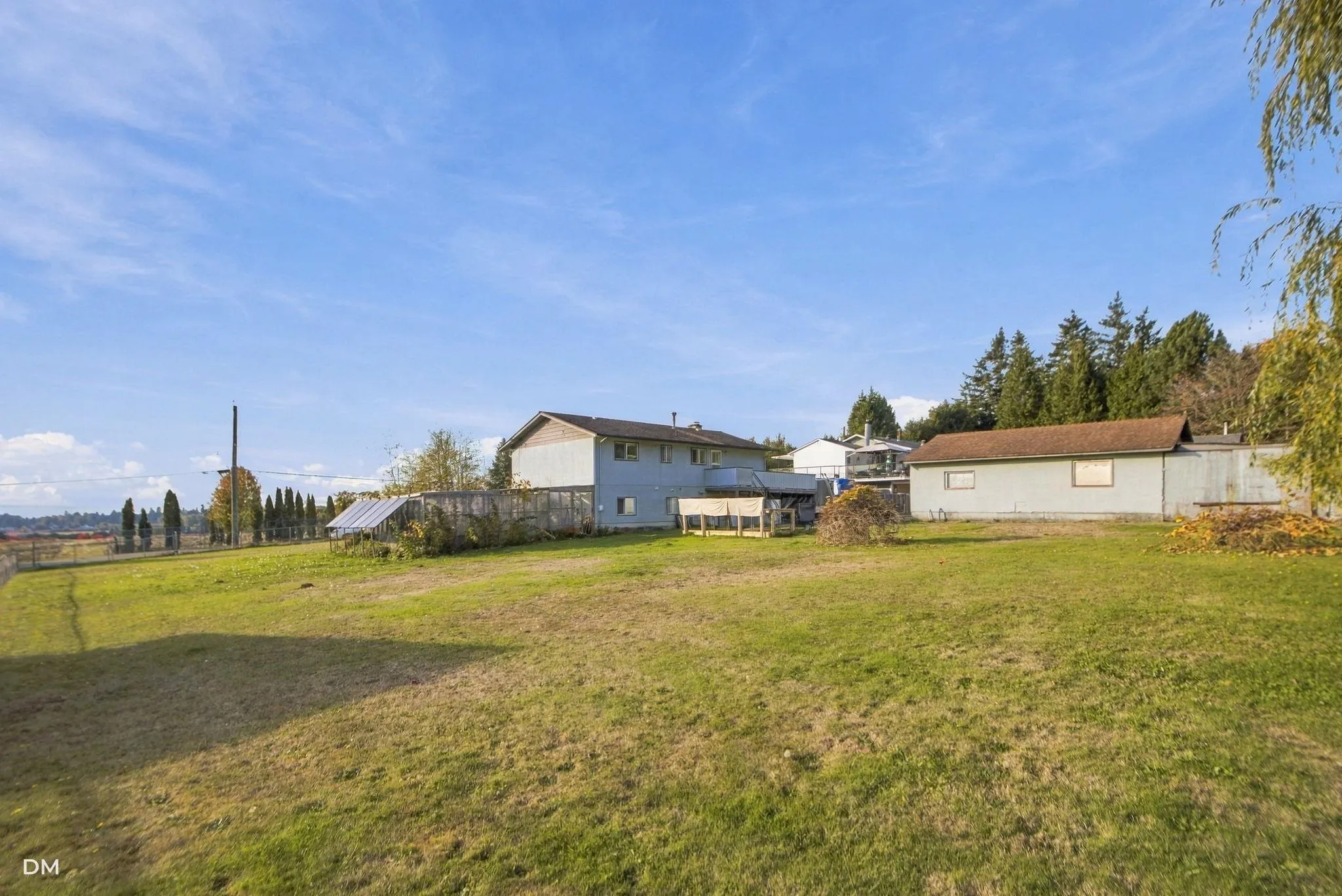 2548 Sunvalley Crescent
