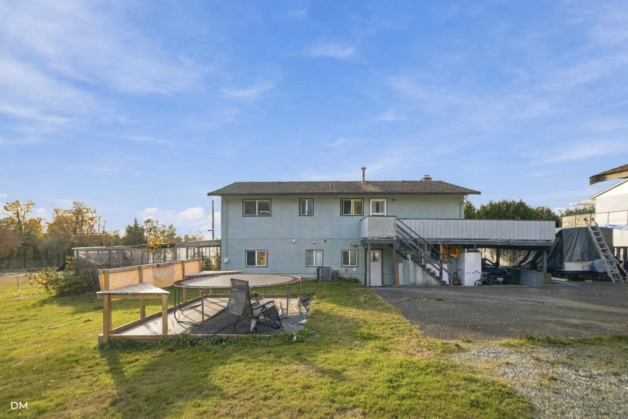 2548 Sunvalley Crescent