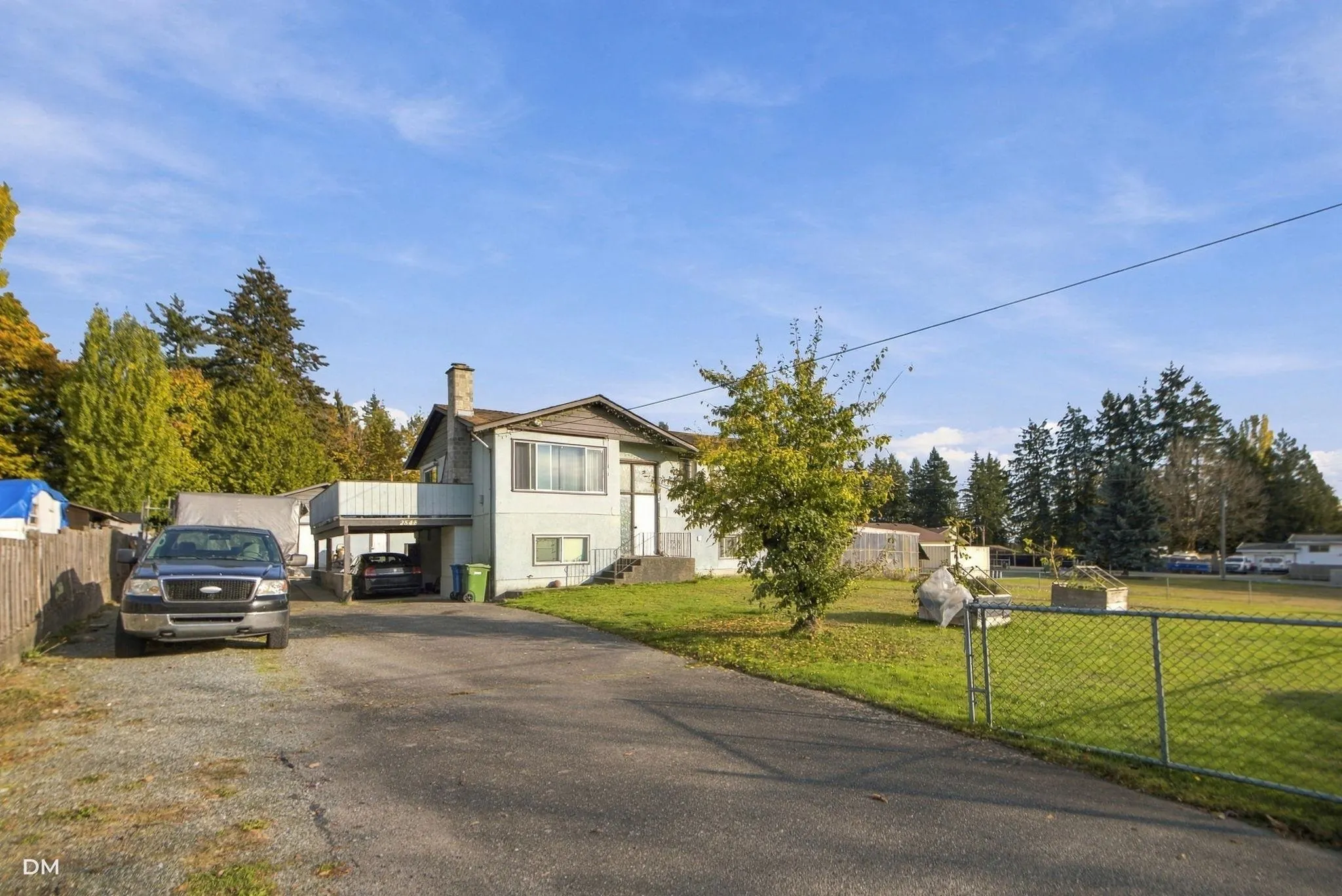 2548 Sunvalley Crescent