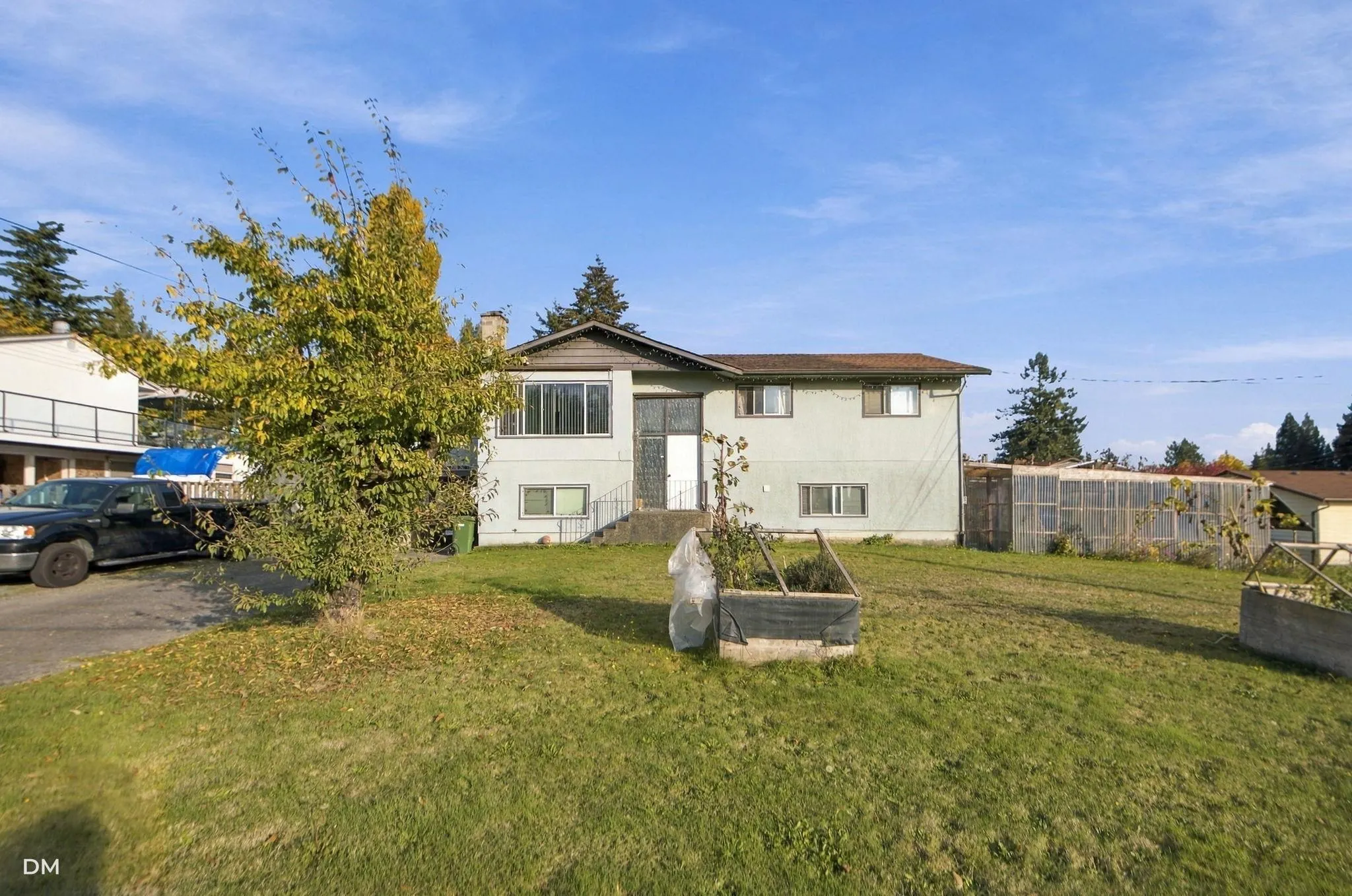 2548 Sunvalley Crescent