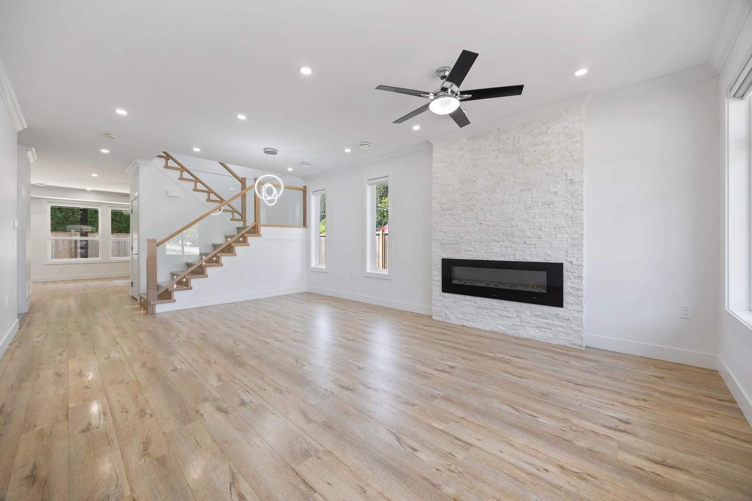 860 Willow Place