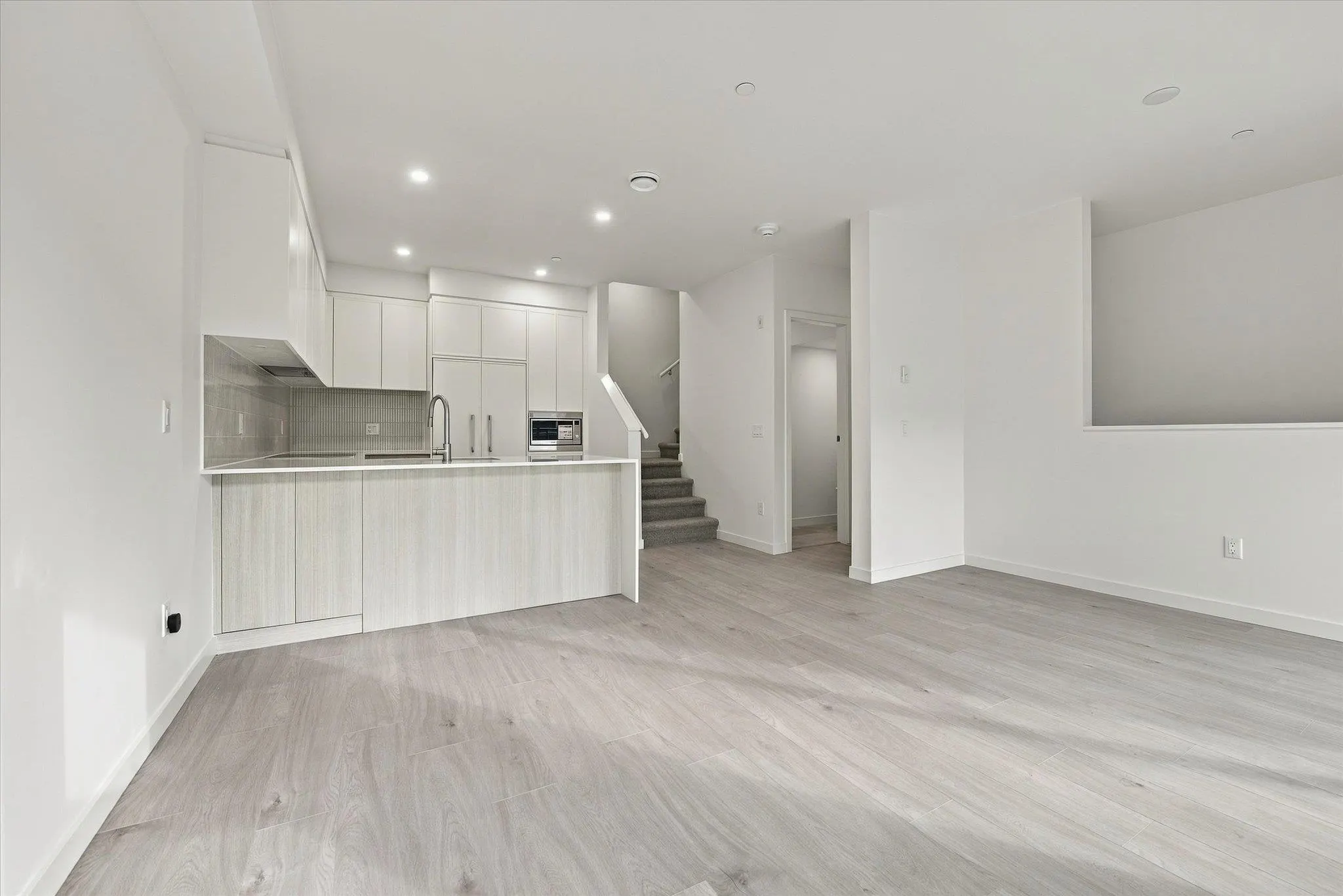 954 Lytton Street #110