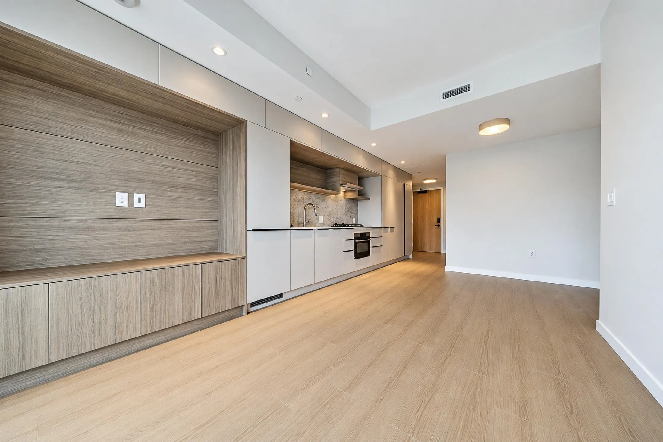 612 Elmwood Street #2506