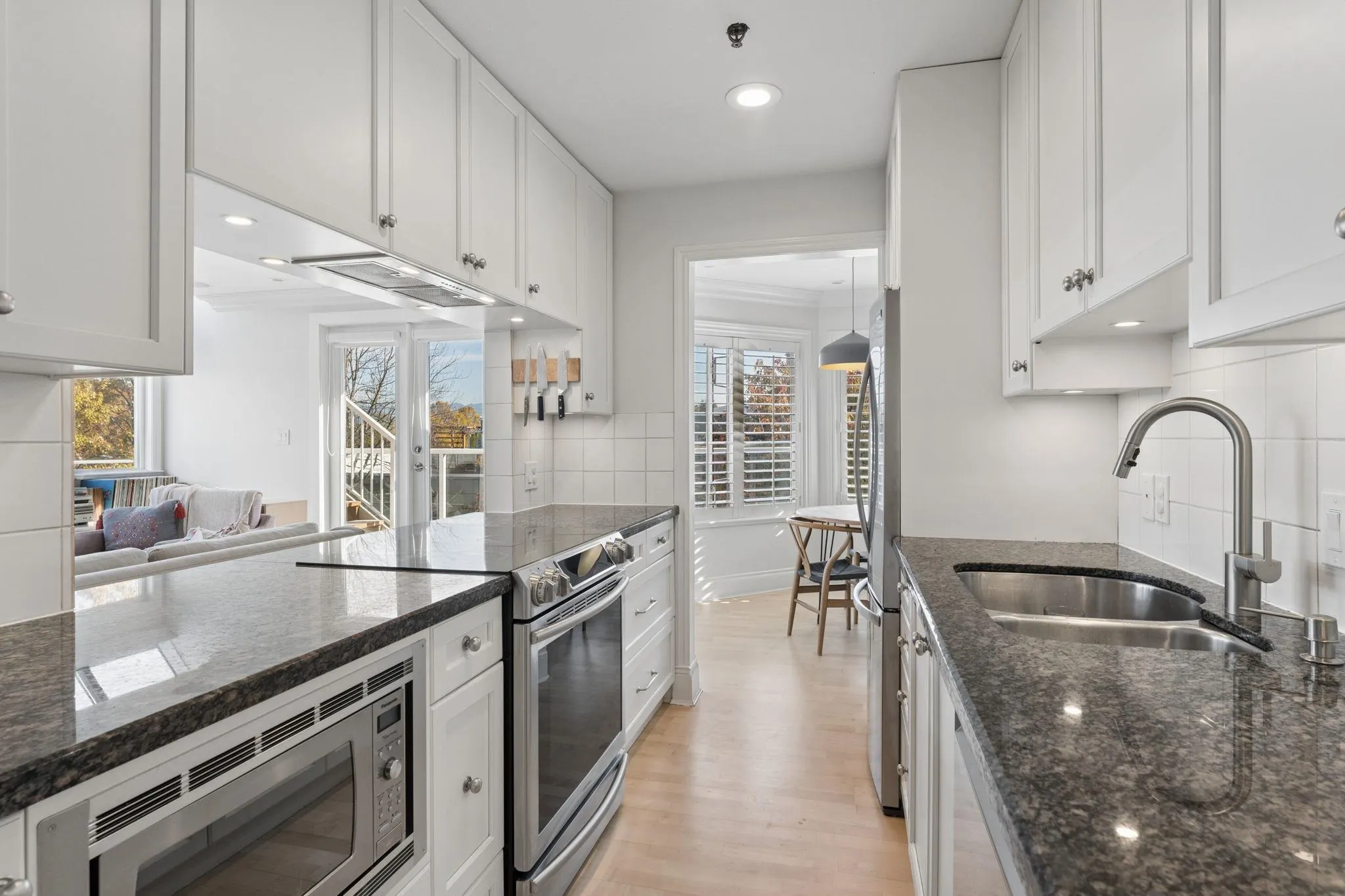 1100 W 6th Avenue #A3