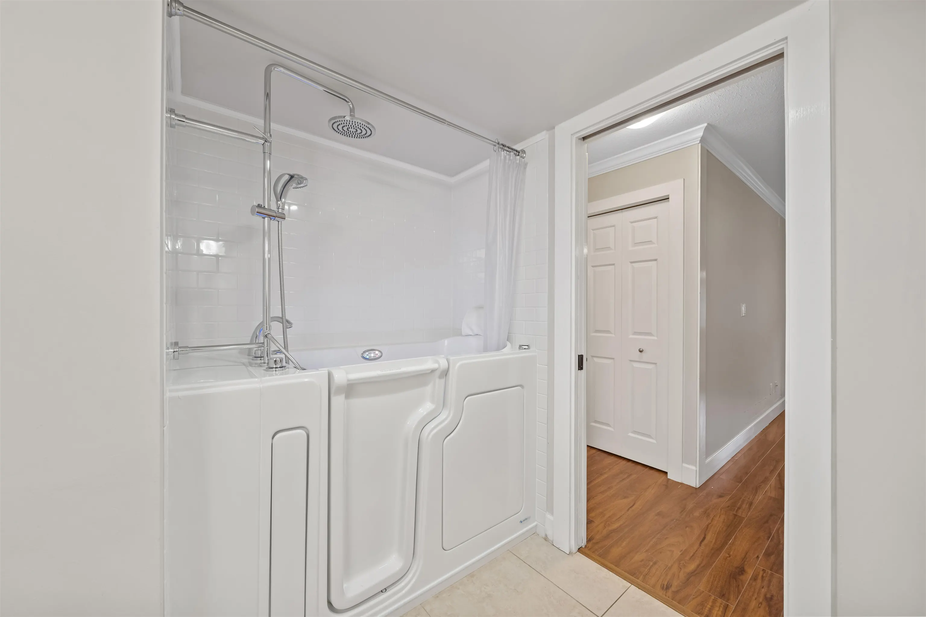 15270 17 Avenue #109