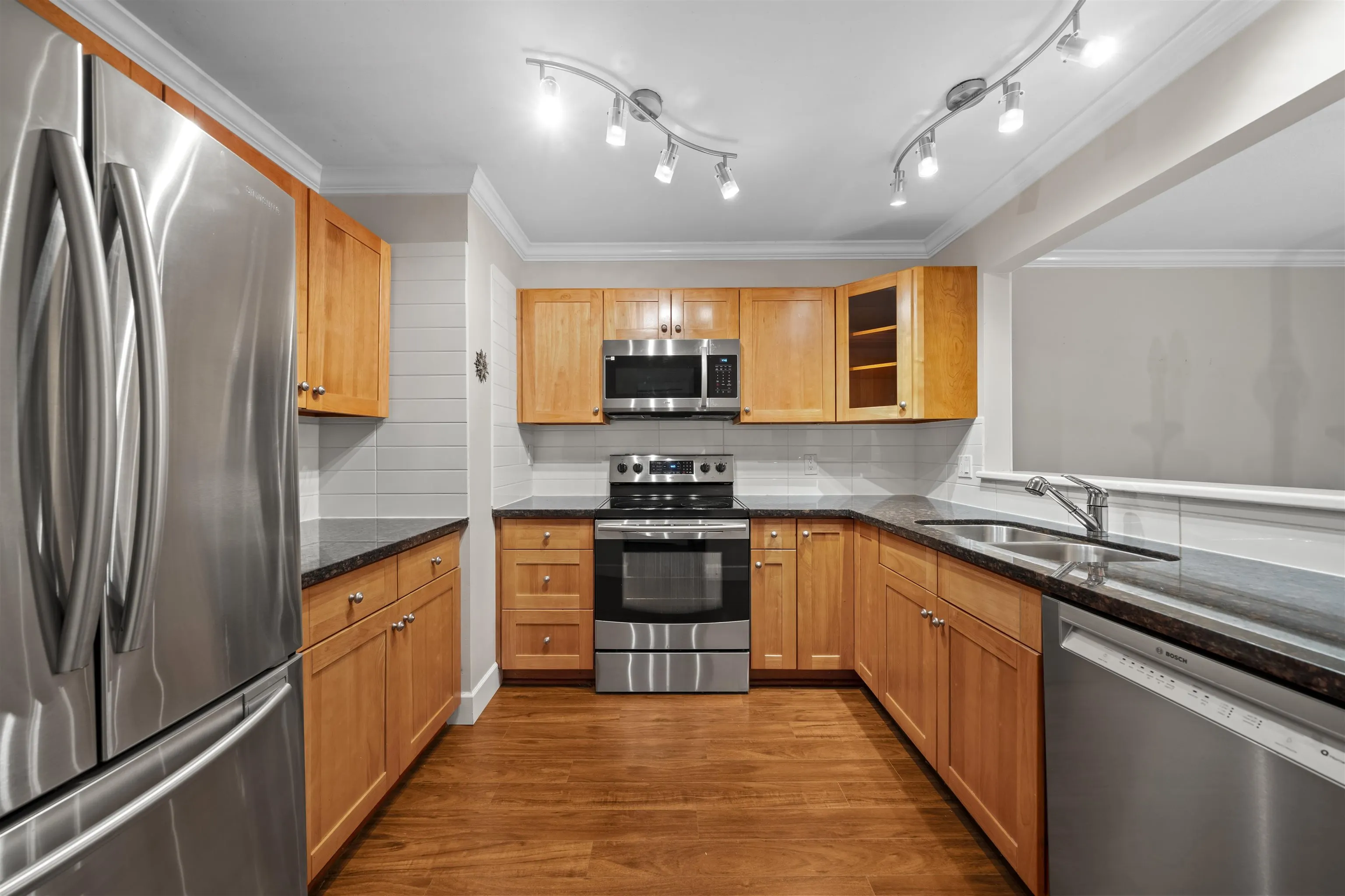15270 17 Avenue #109