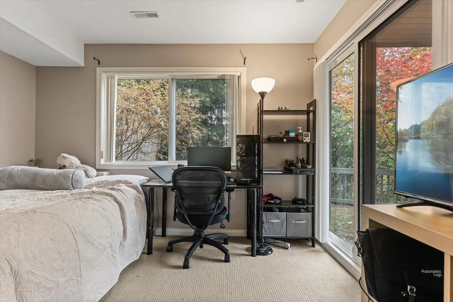 5260 Goldspring Place #1102