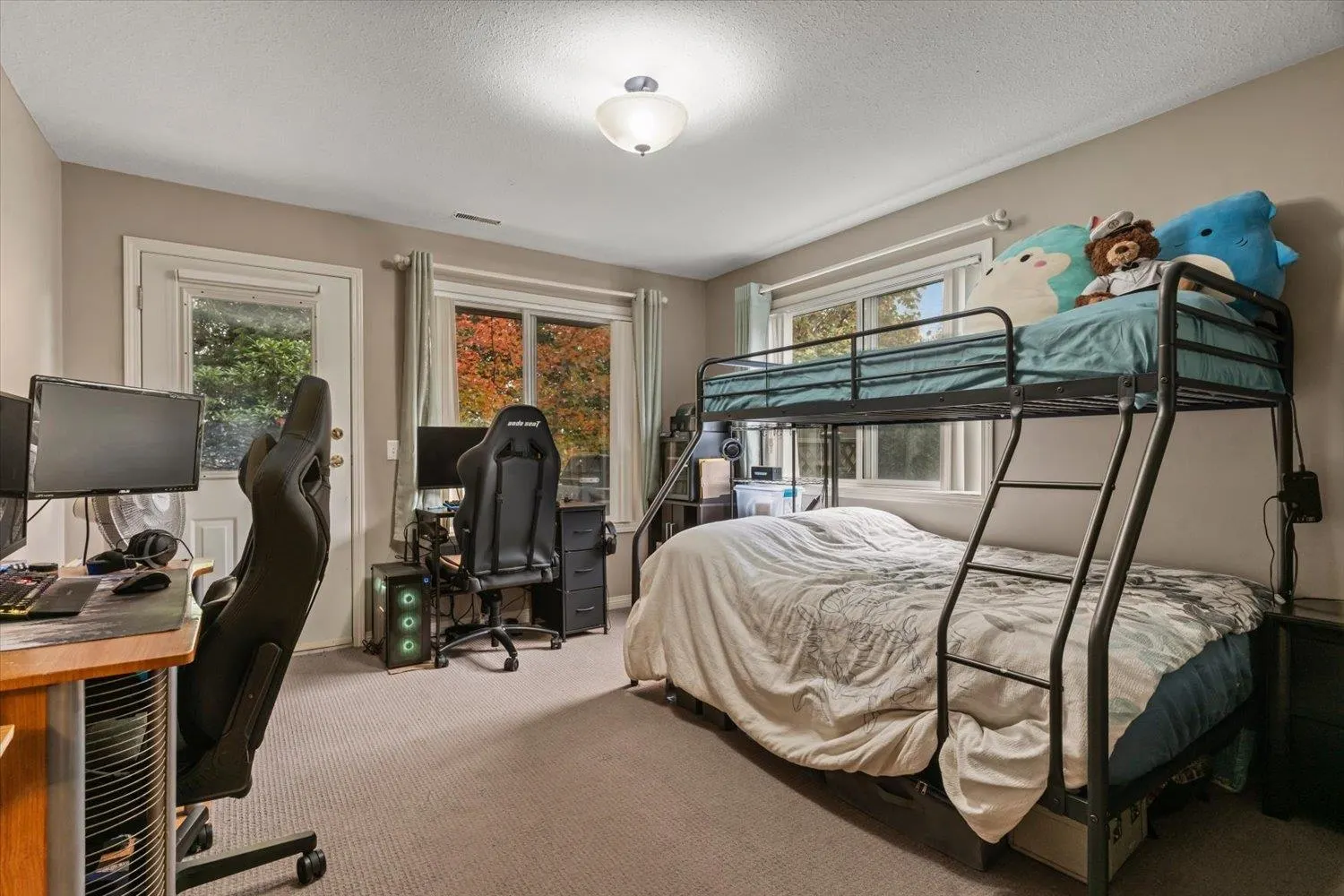 5260 Goldspring Place #1102