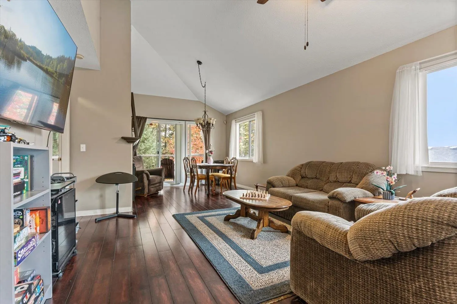 5260 Goldspring Place #1102