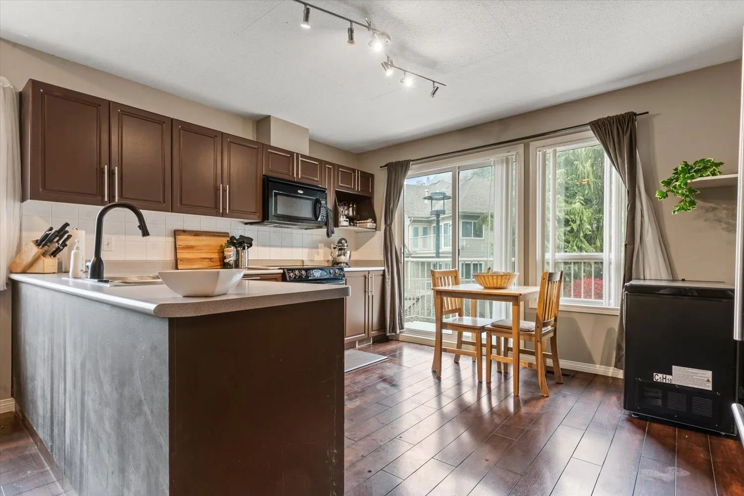 5260 Goldspring Place #1102