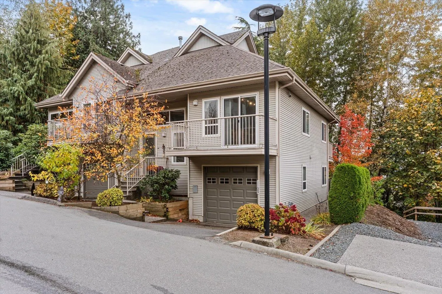 5260 Goldspring Place #1102