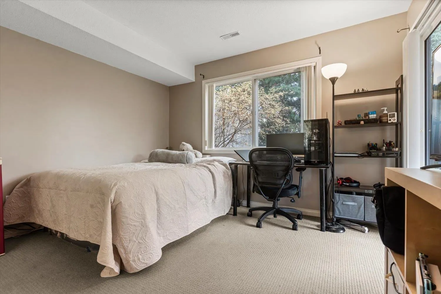 5260 Goldspring Place #1102