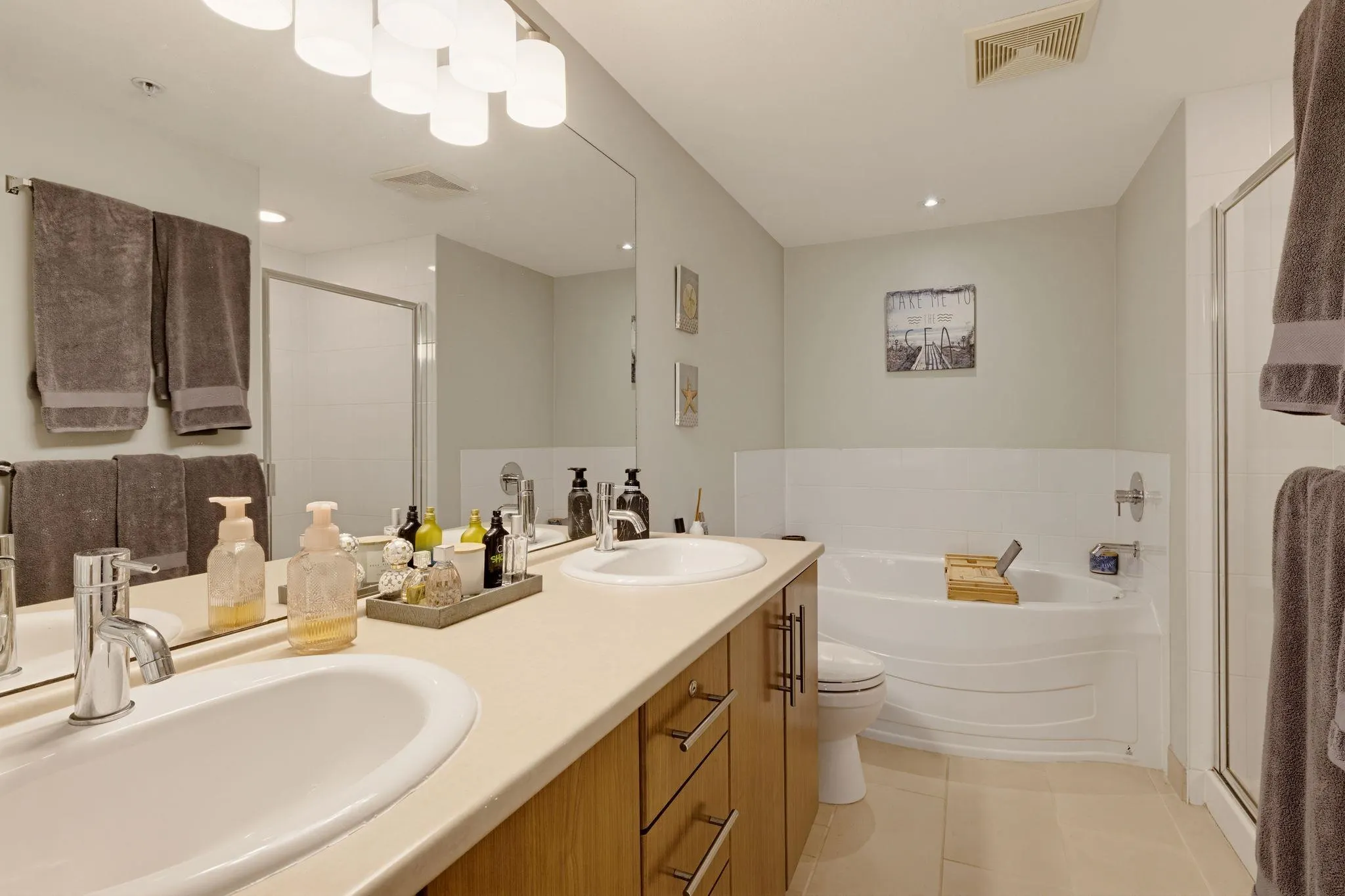 700 Klahanie Drive #205