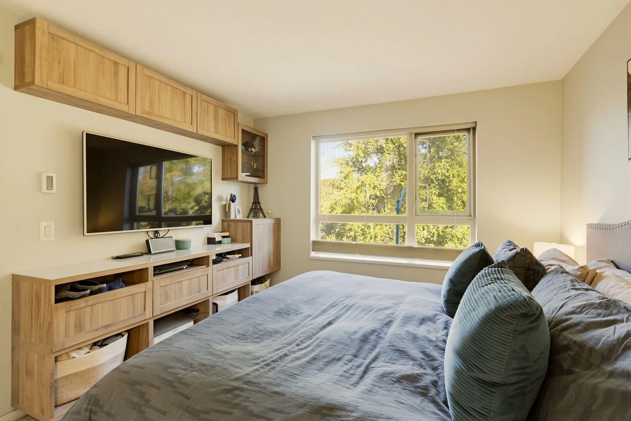 700 Klahanie Drive #205