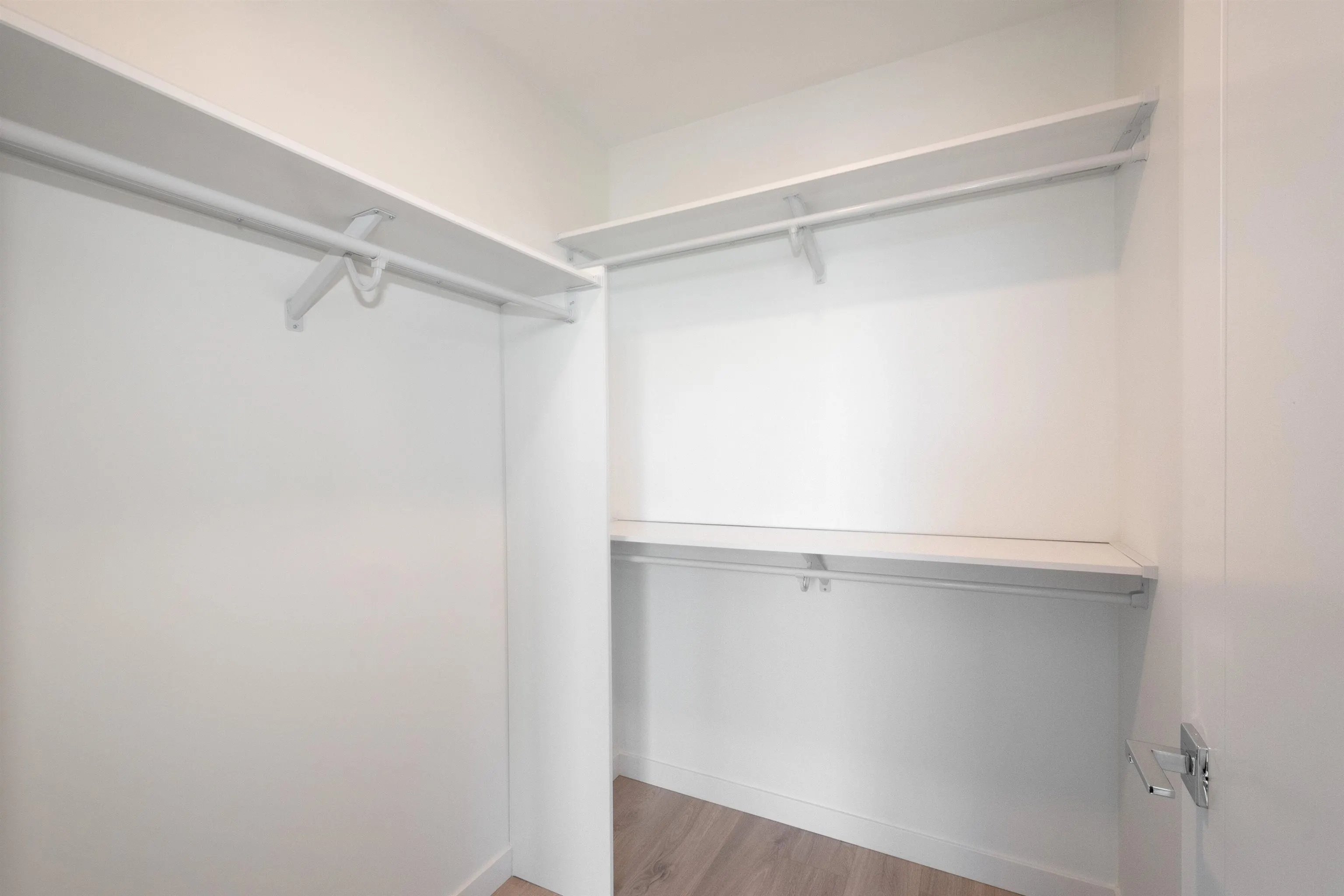680 Quayside Drive #4004