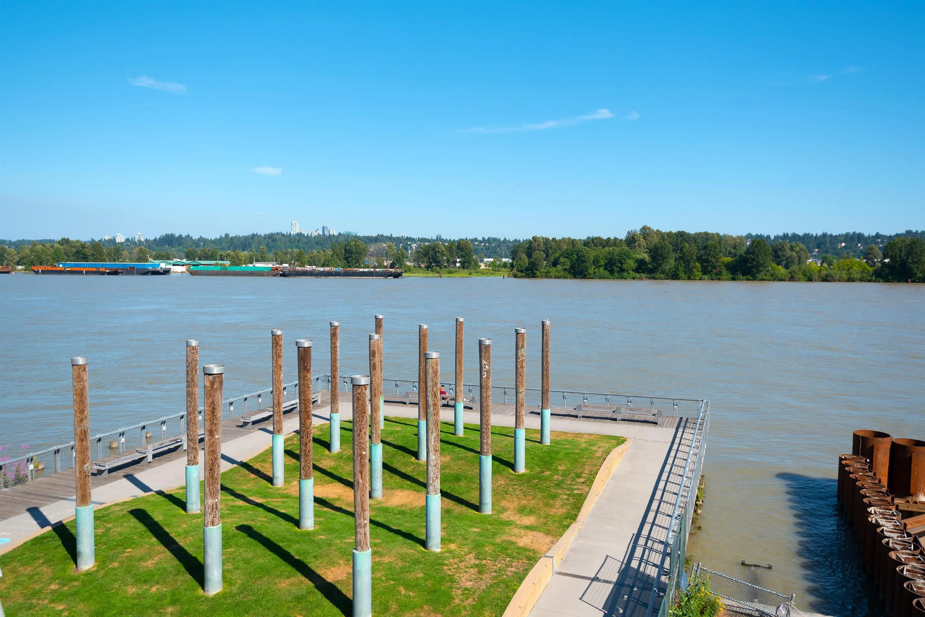 680 Quayside Drive #4004