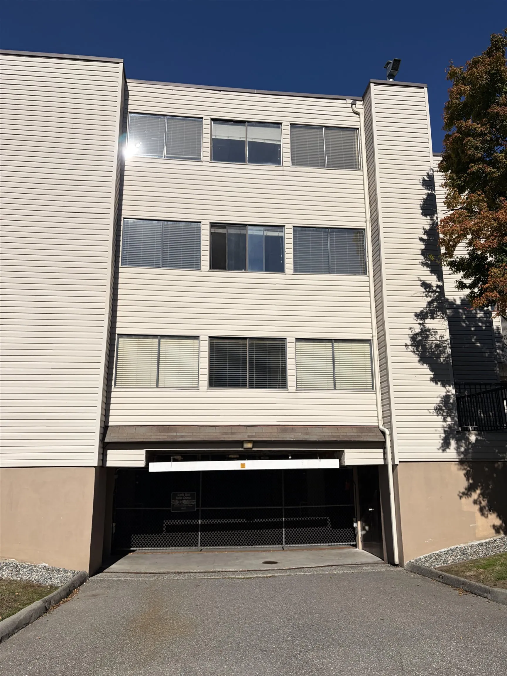 32733 Broadway East Street #307