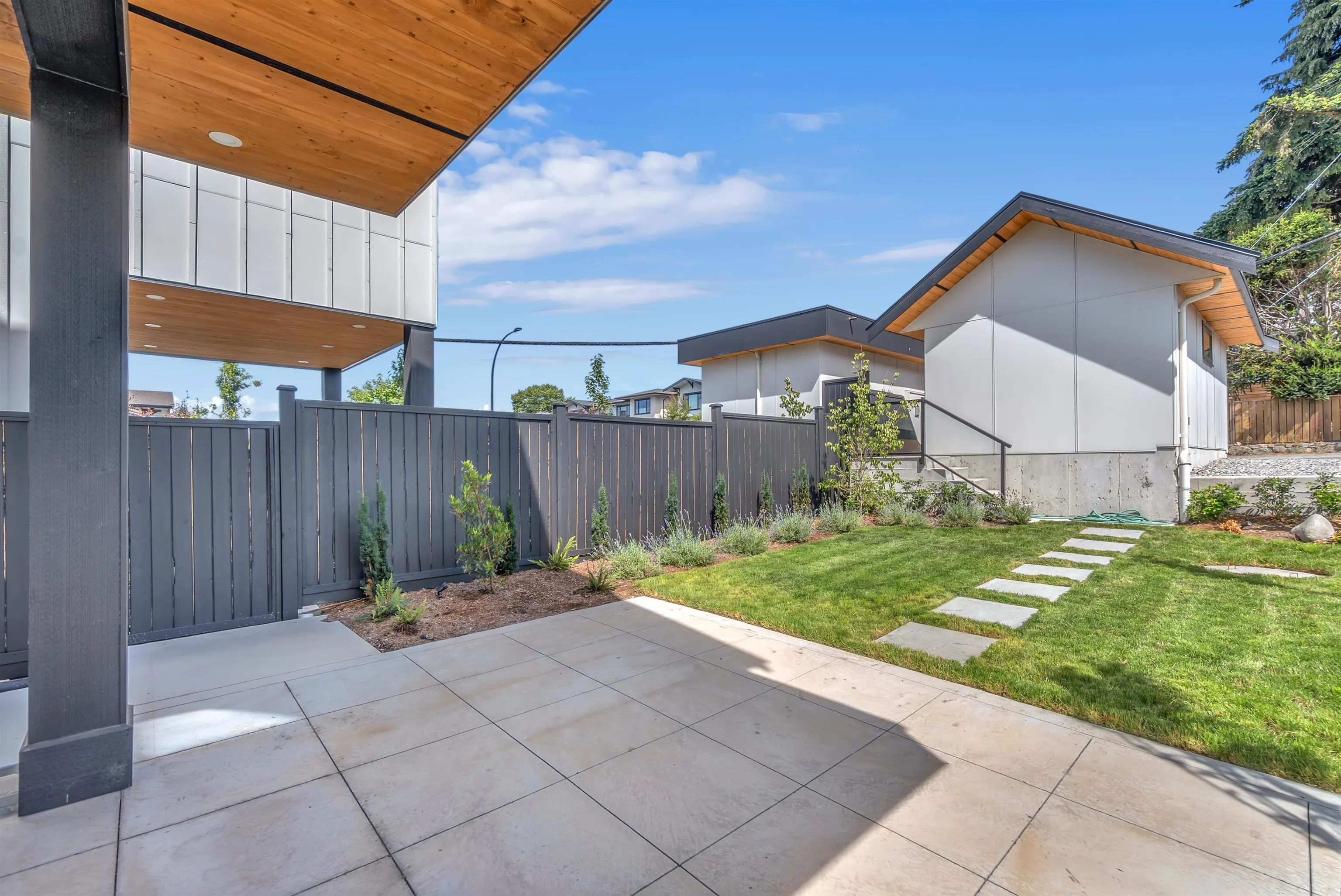 504 E 5th Street