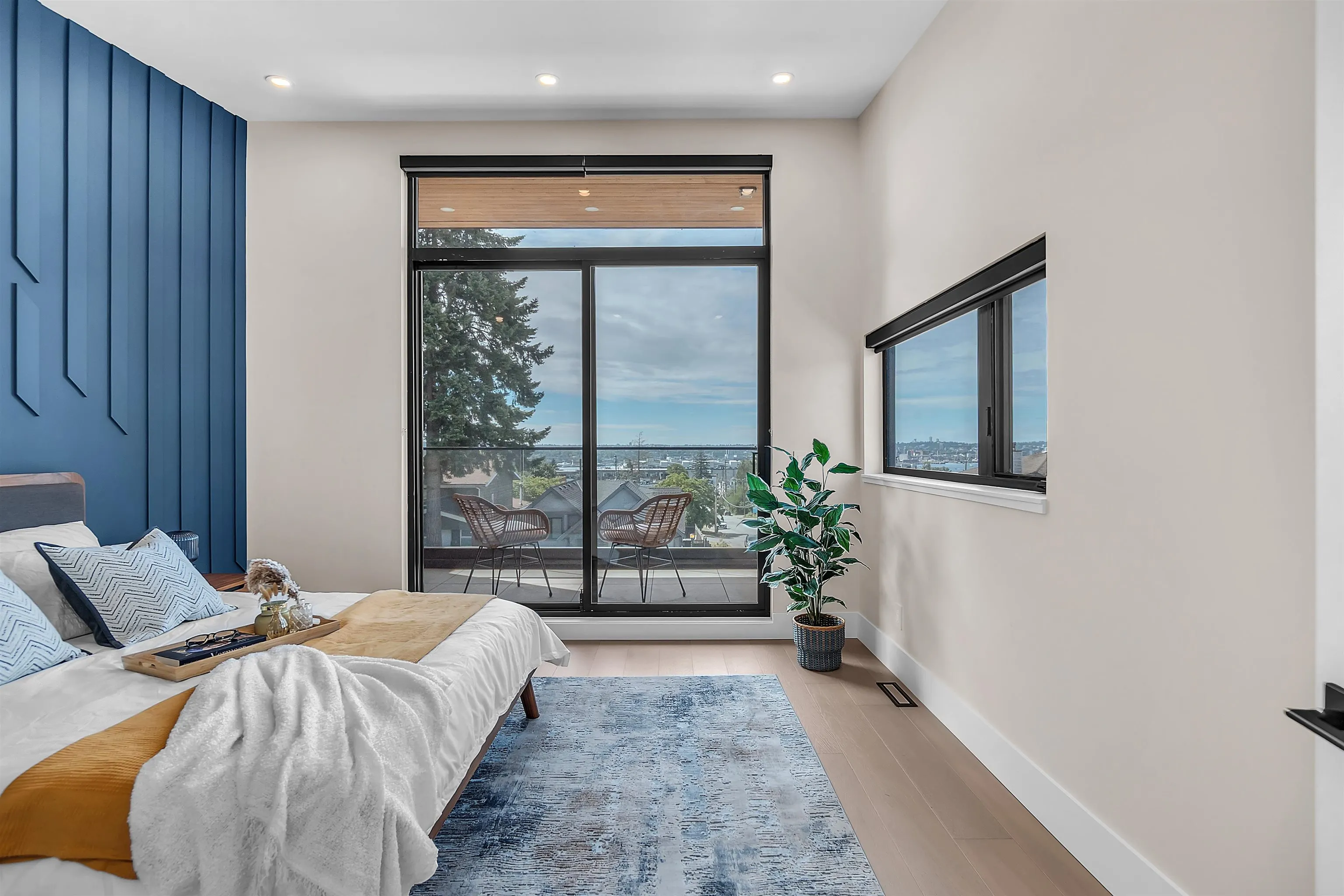 504 E 5th Street