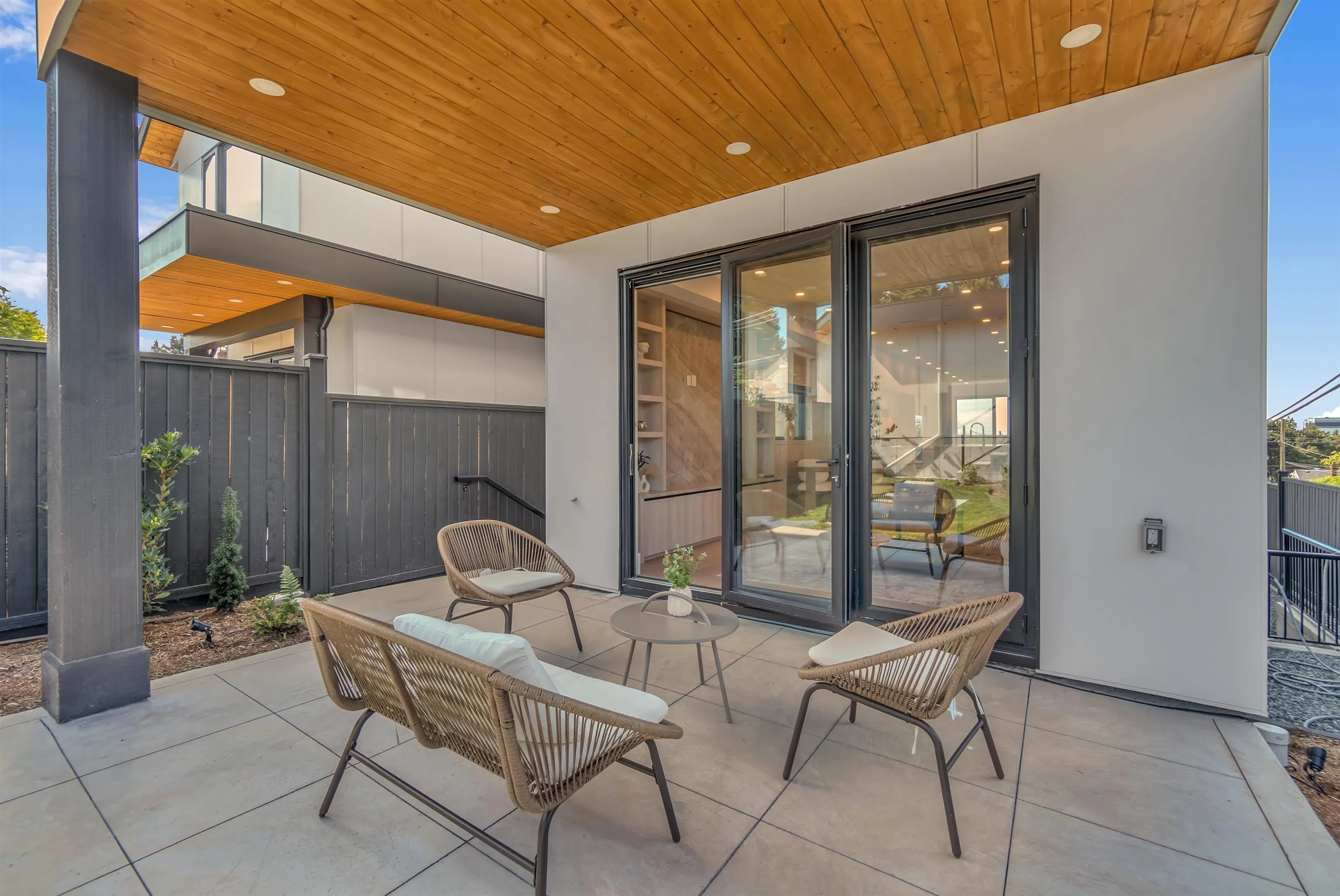 504 E 5th Street