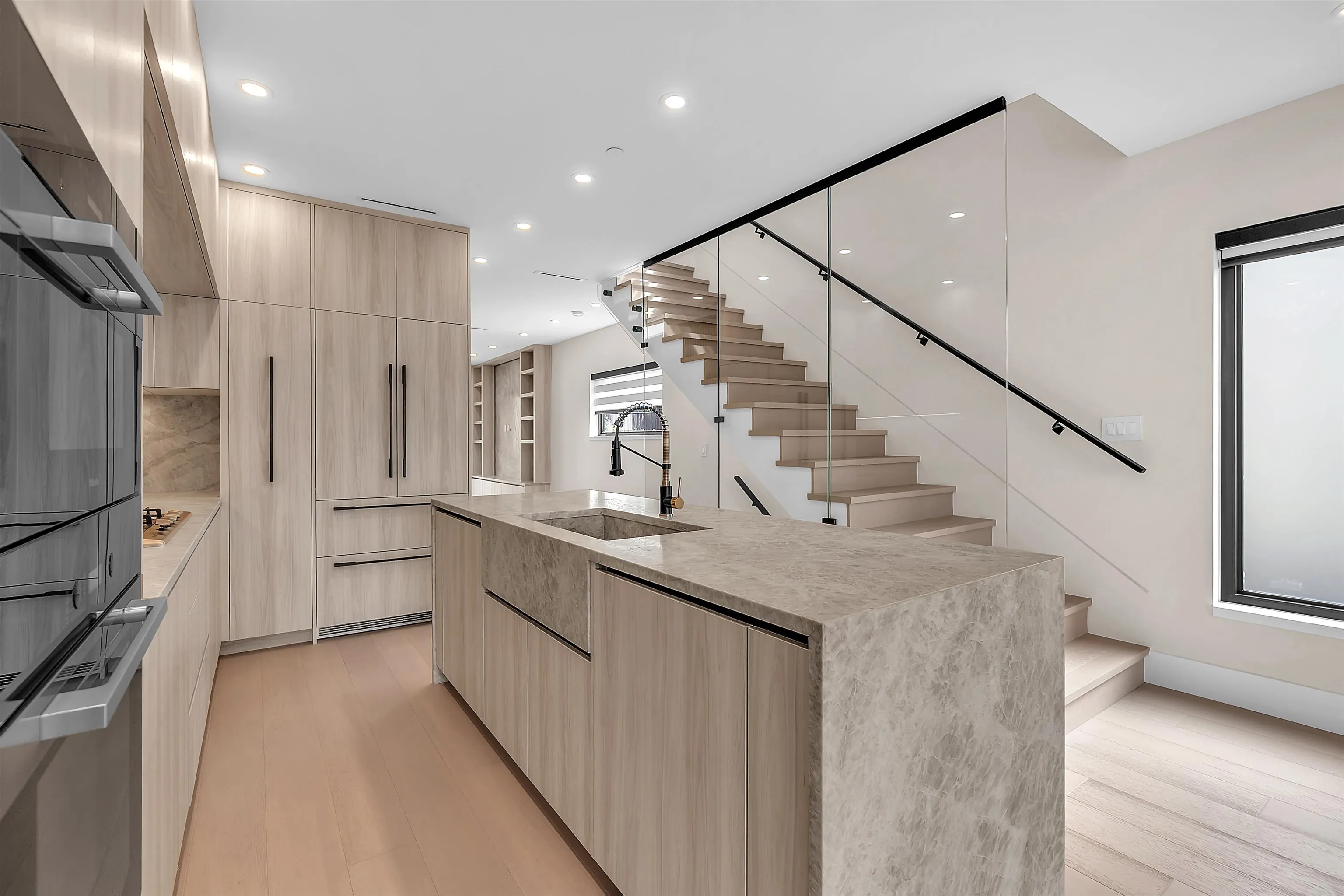 504 E 5th Street