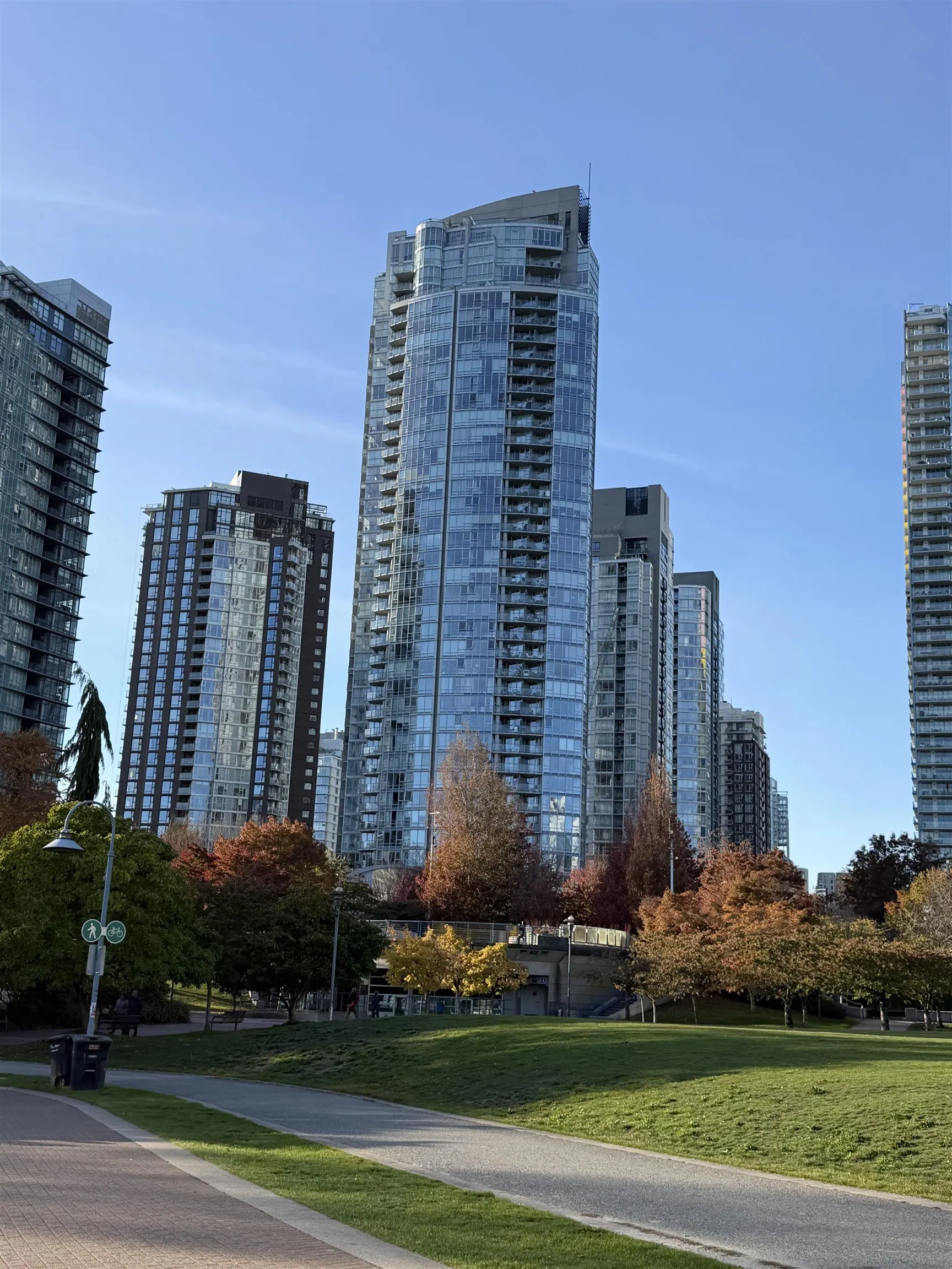 1408 Strathmore Mews #2501