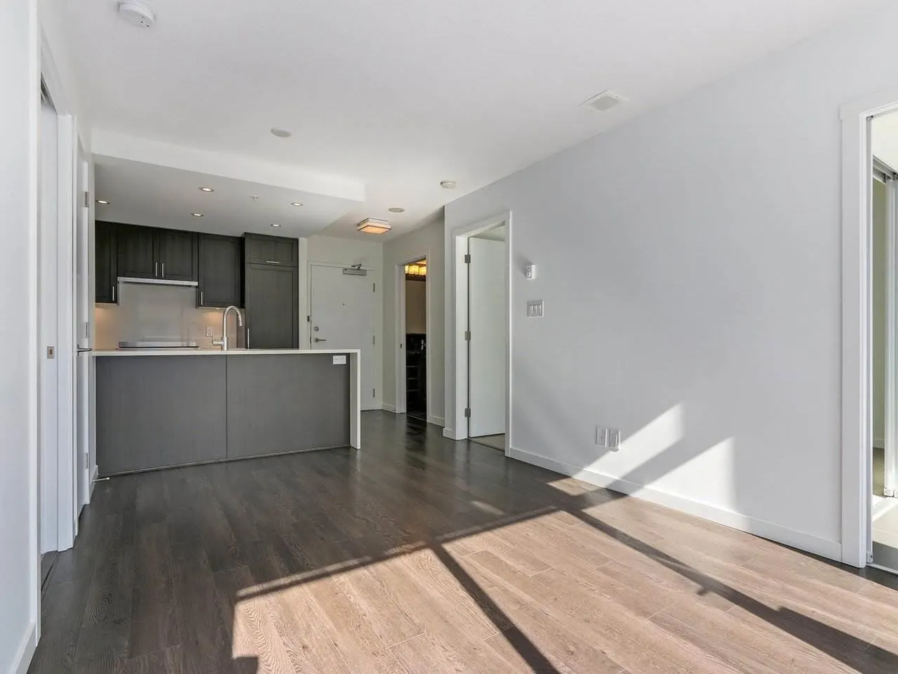5665 Boundary Road #916