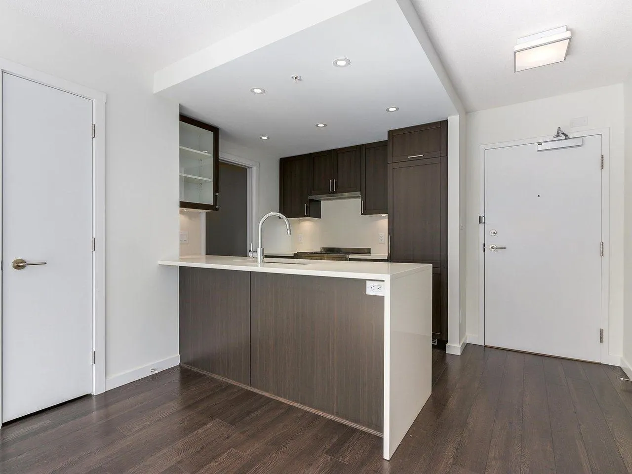 5665 Boundary Road #916