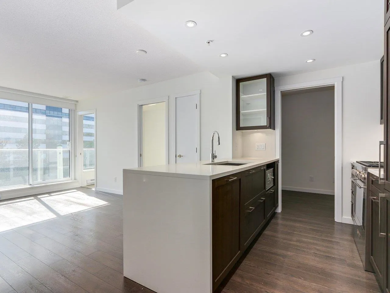 5665 Boundary Road #916