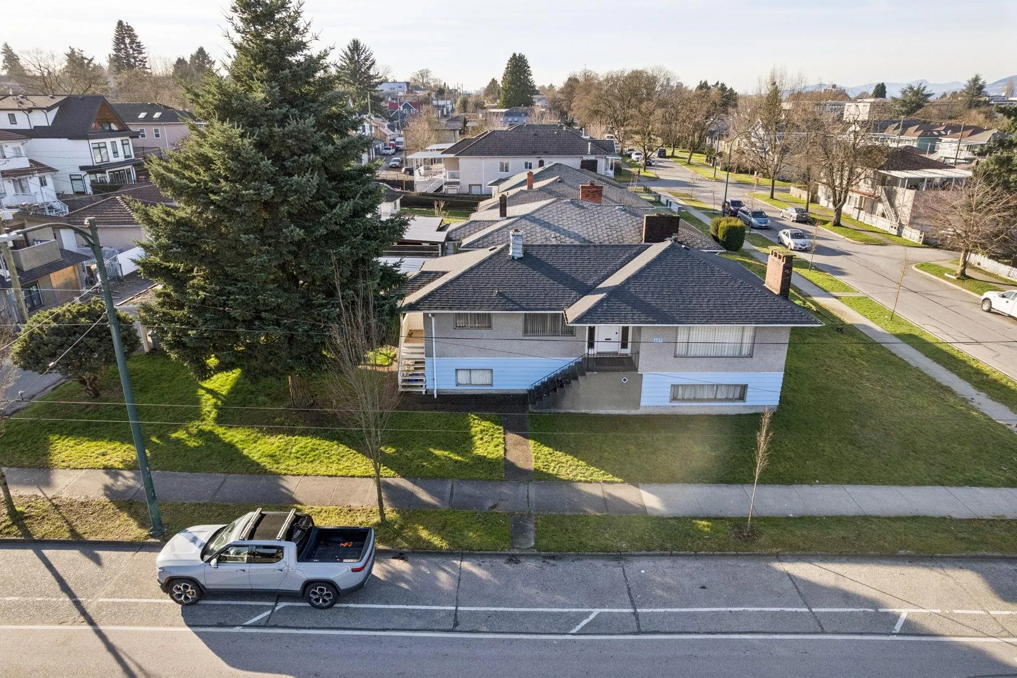 925 Nanaimo Street