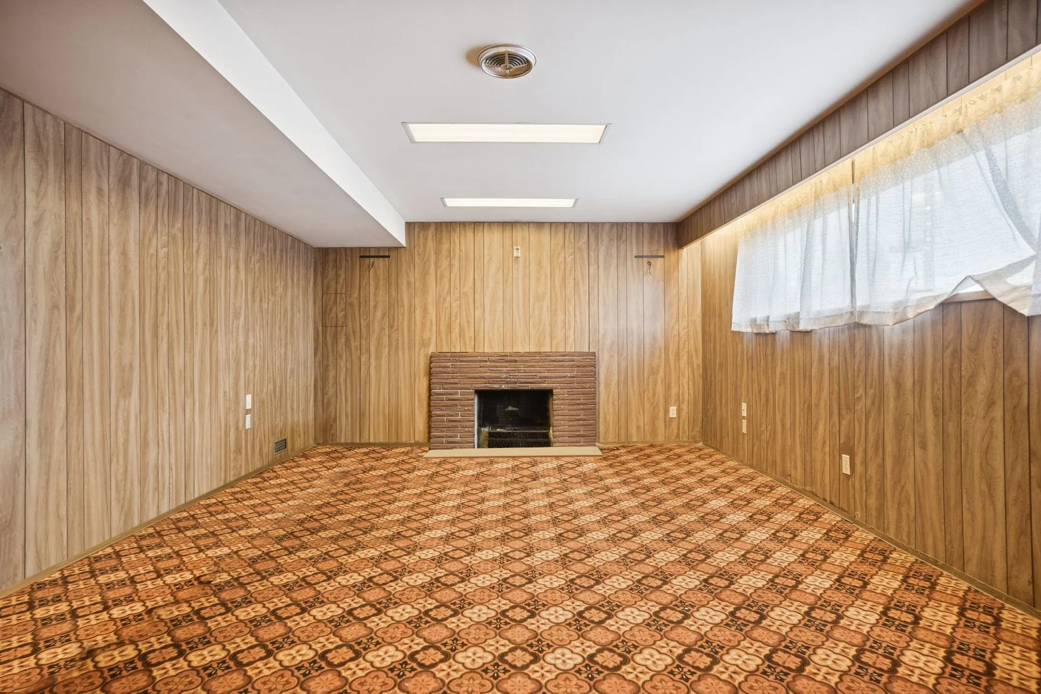 925 Nanaimo Street